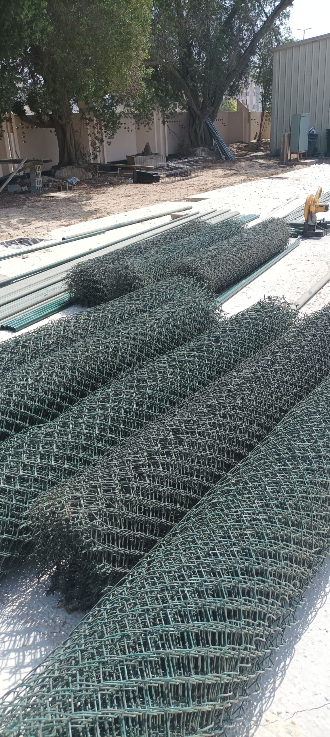 مقاول اسياج امنيه بجميع انواعها شبوك بجميع المقاسا