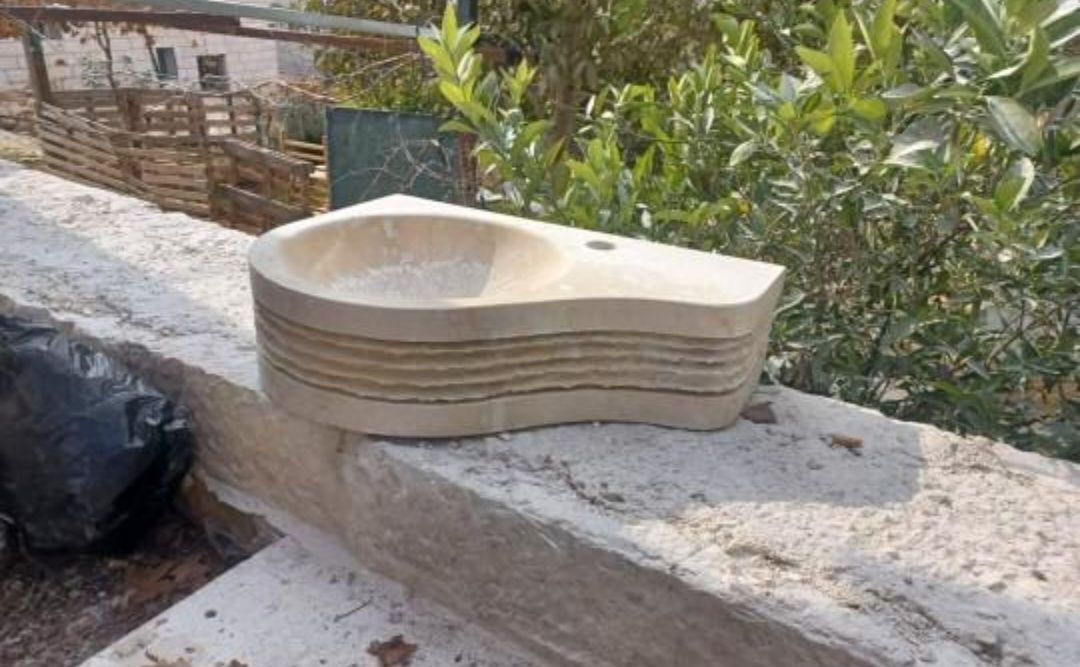 مغاسل حجر طبيعي