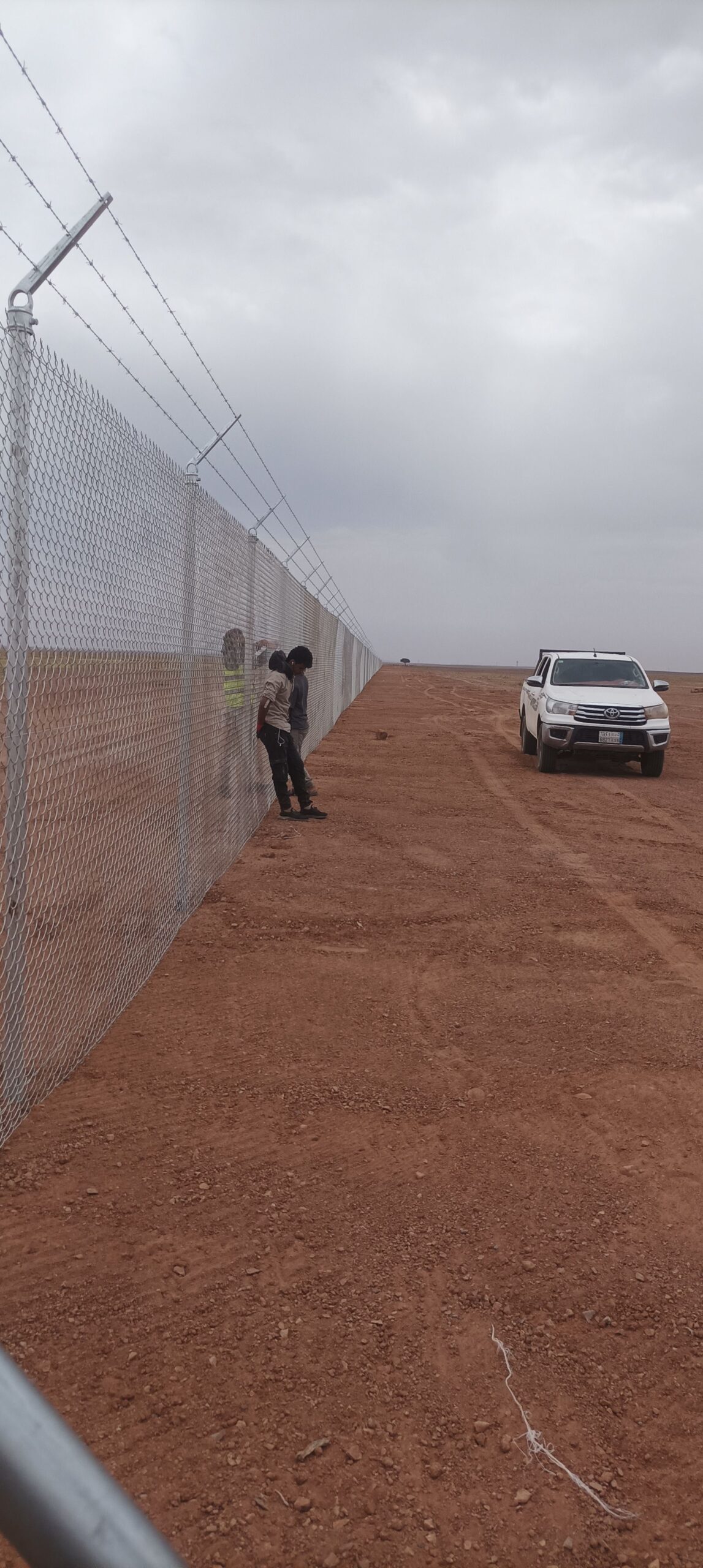 مقاول اسياج امنيه بجميع انواعها شبوك بجميع المقاسا