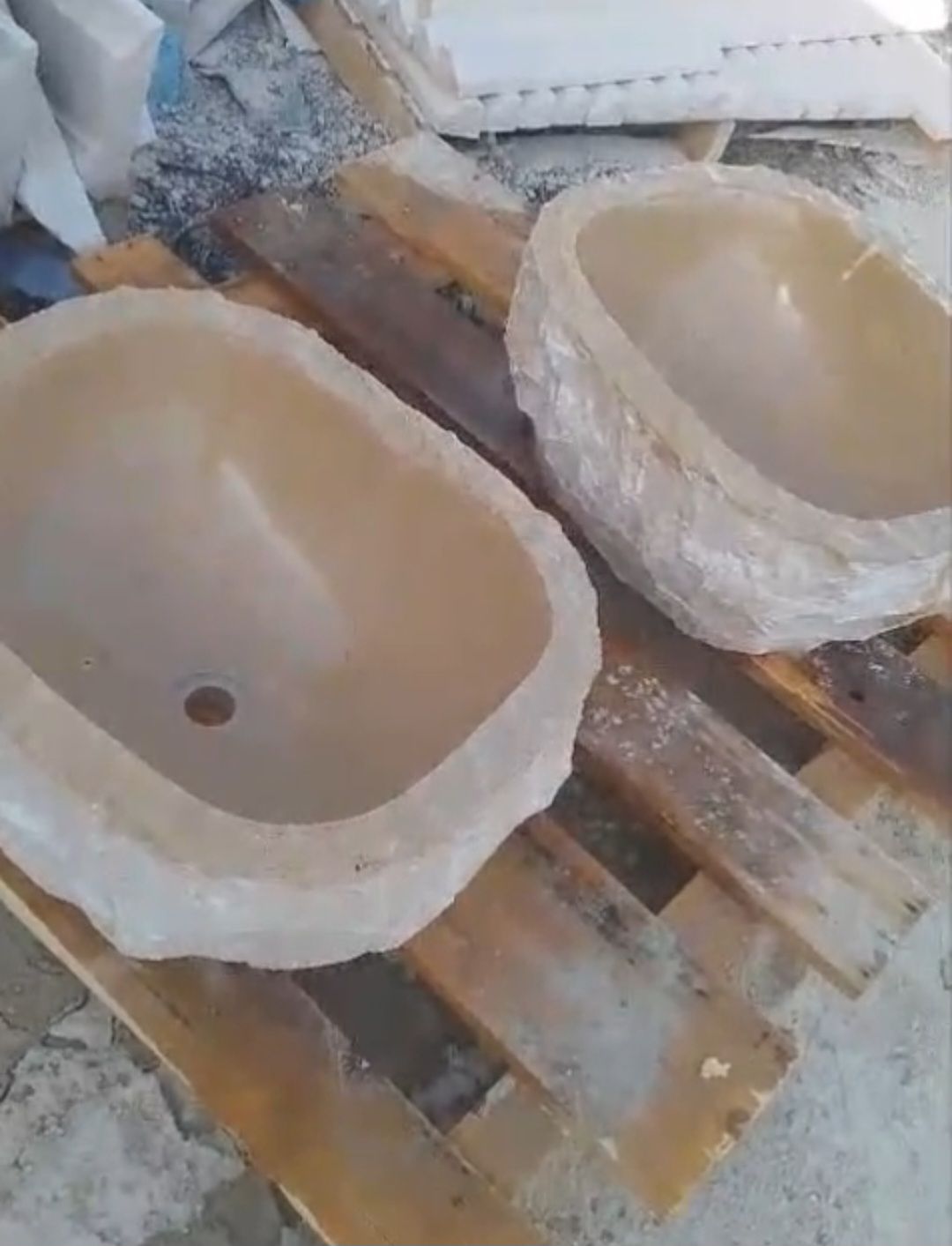 احواض حجر طبيعي