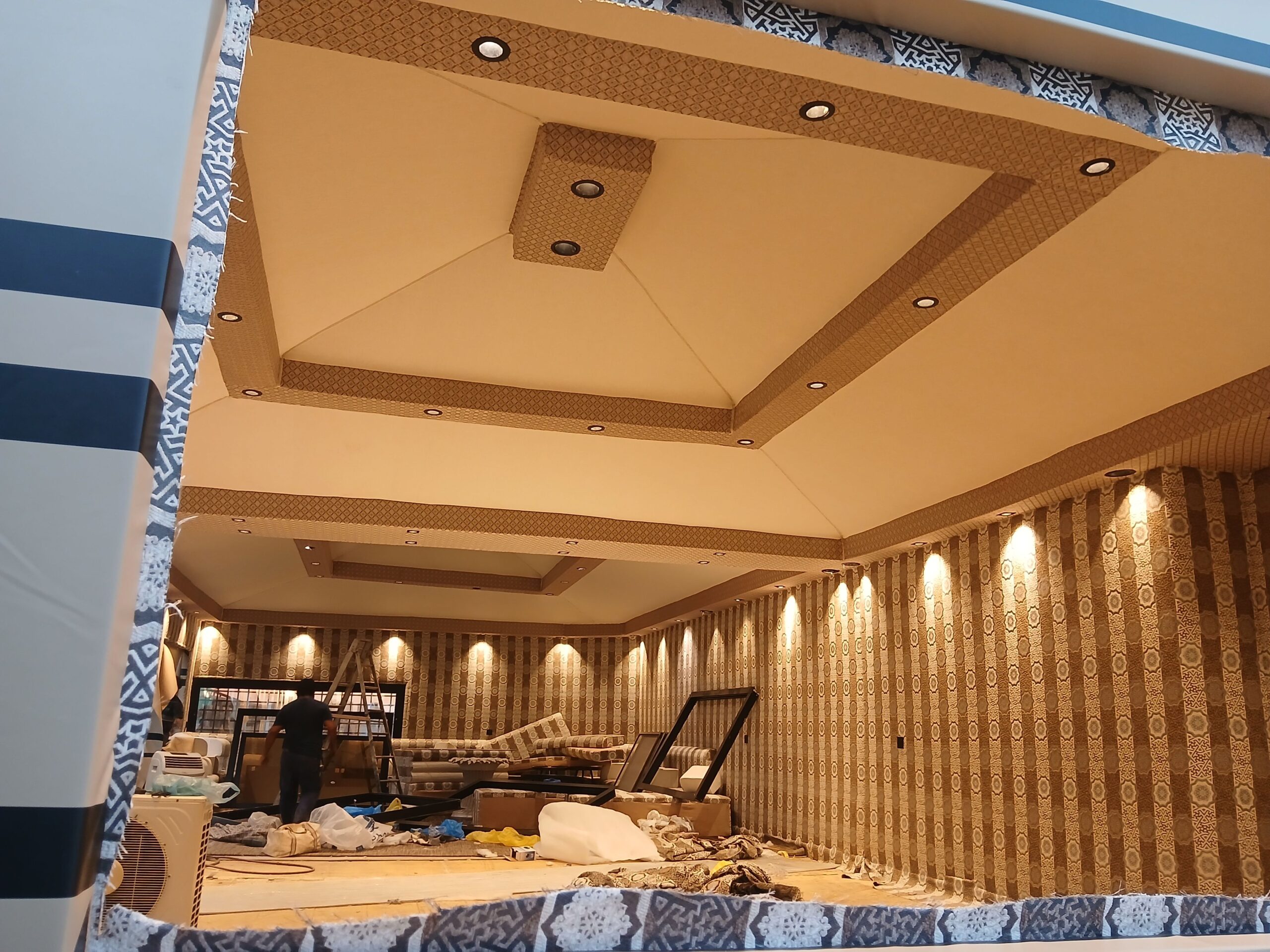 بيوت شعر ملكي ومضلات سيارت برجولات لكسن اتفصيل حسب