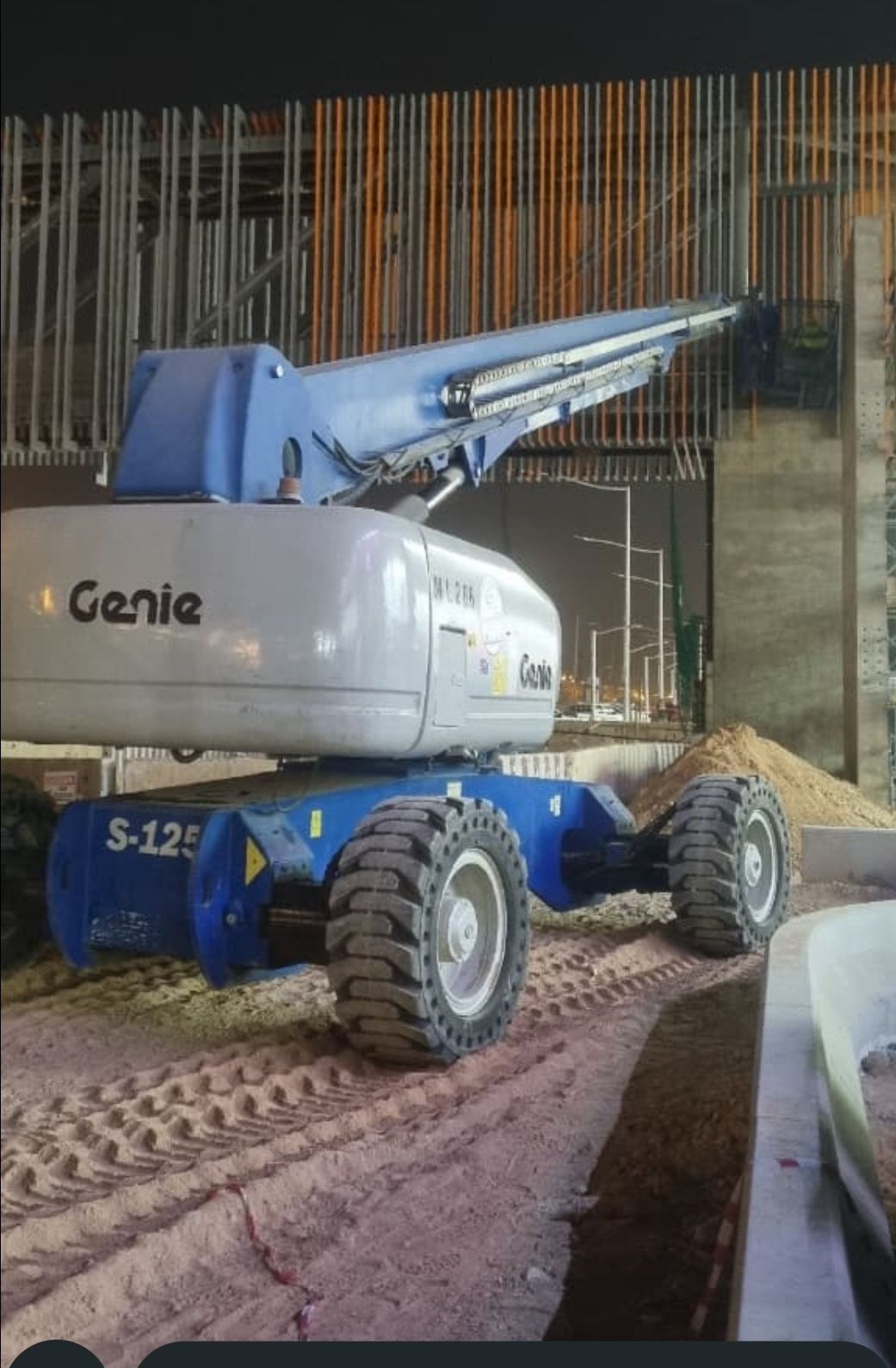 مان لفت للإيجار جميع انواع المقاسات موديلات حديثة