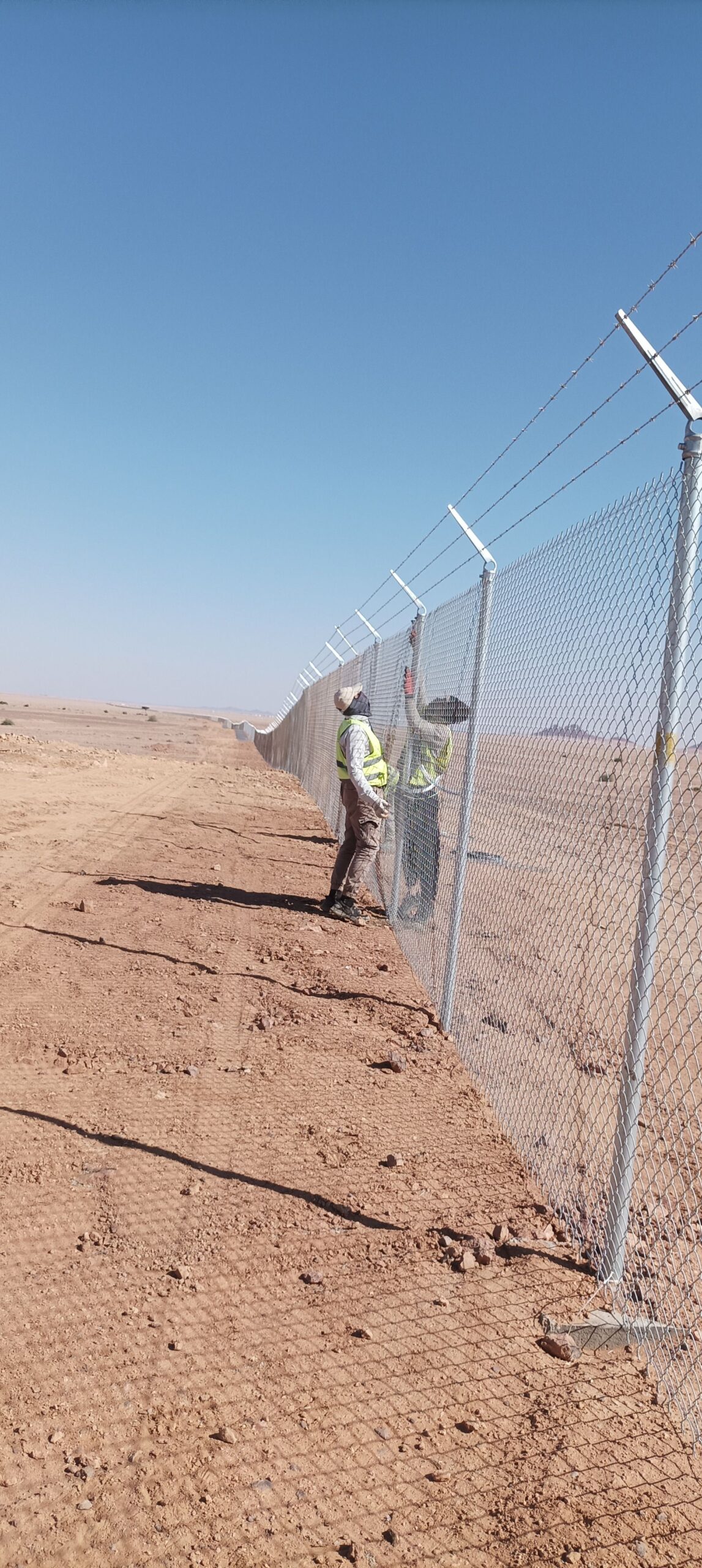 مقاول اسياج امنيه بجميع انواعها شبوك بجميع المقاسا