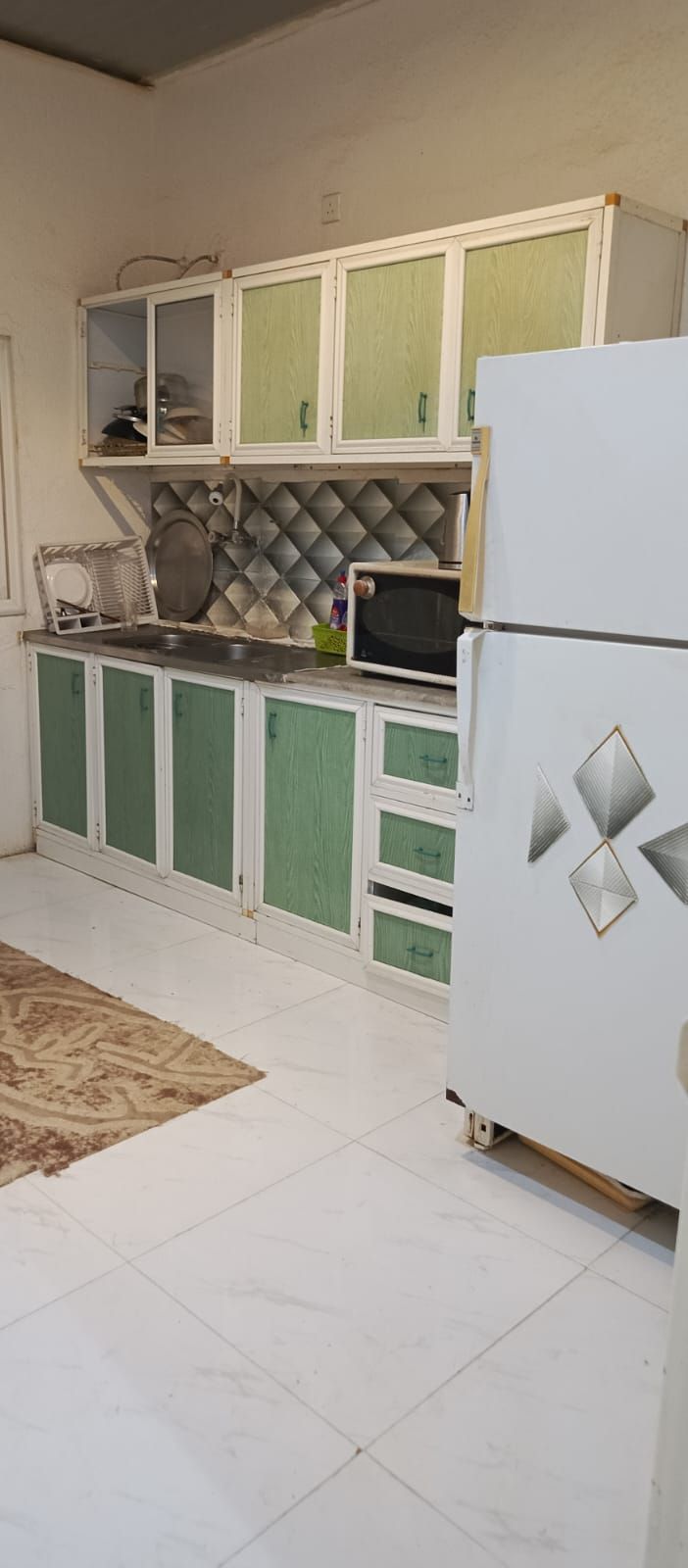 بيت مؤثث للايجار في الدرب