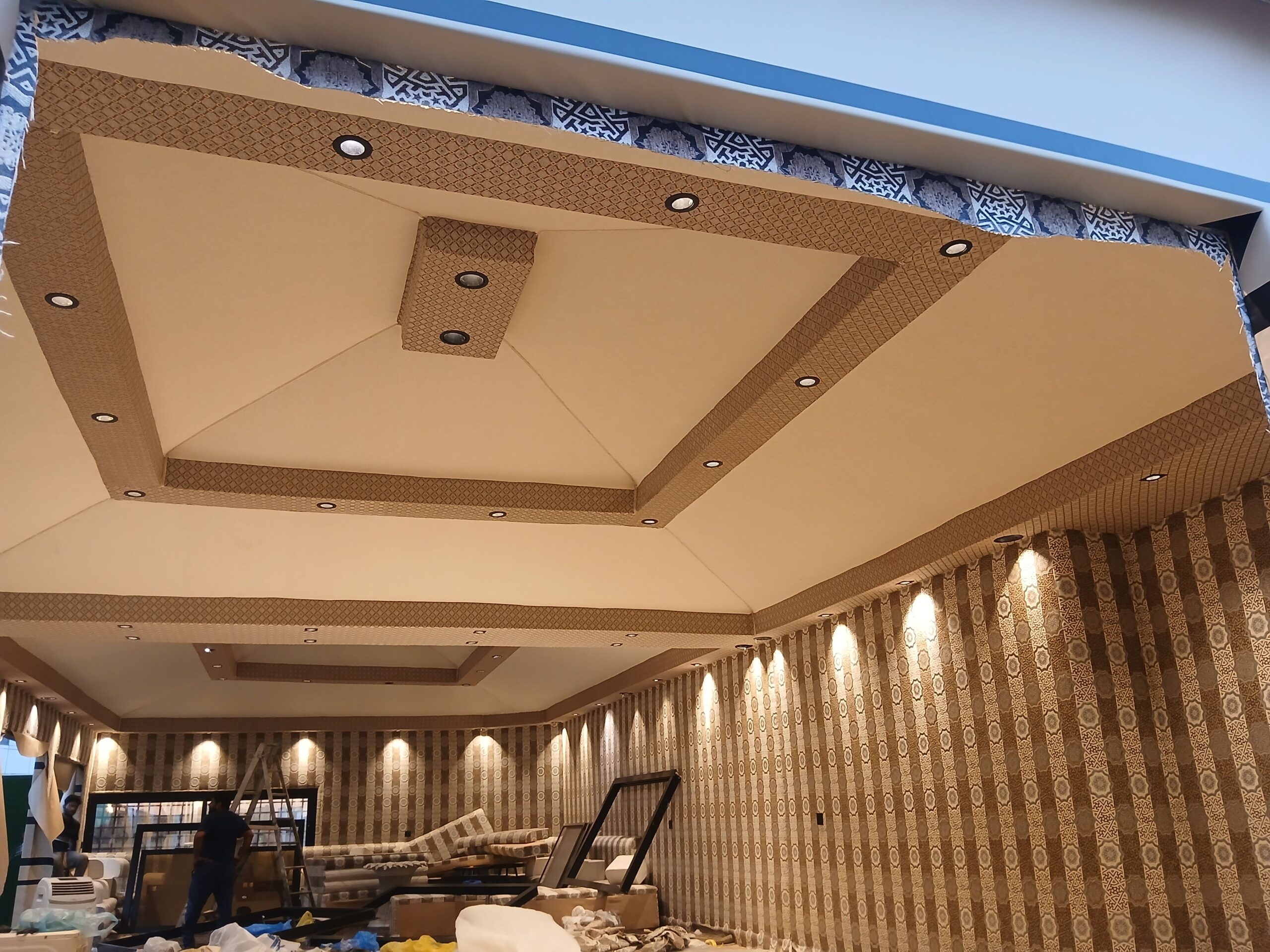 مضلات حسب اطلب وبتشكيلات مختلفه وبيوت شعر ملكي خيم