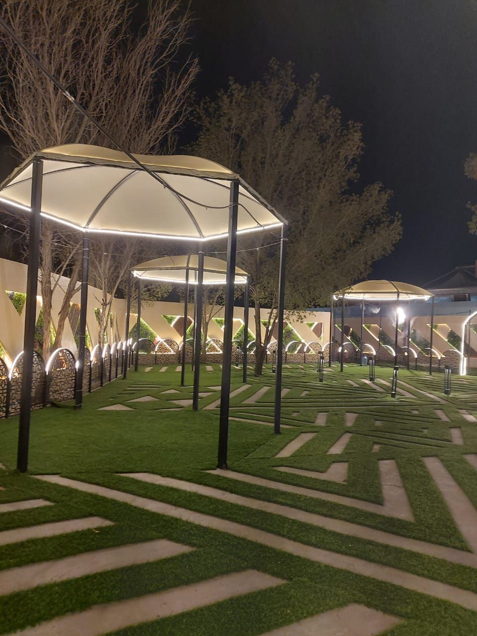 مضلات حسب اطلب وبتشكيلات مختلفه وبيوت شعر ملكي خيم