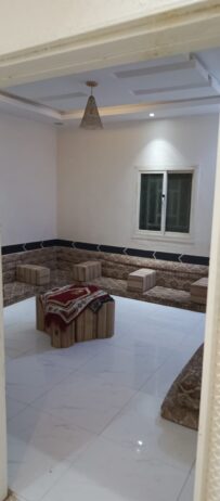 بيت مؤثث للايجار في الدرب
