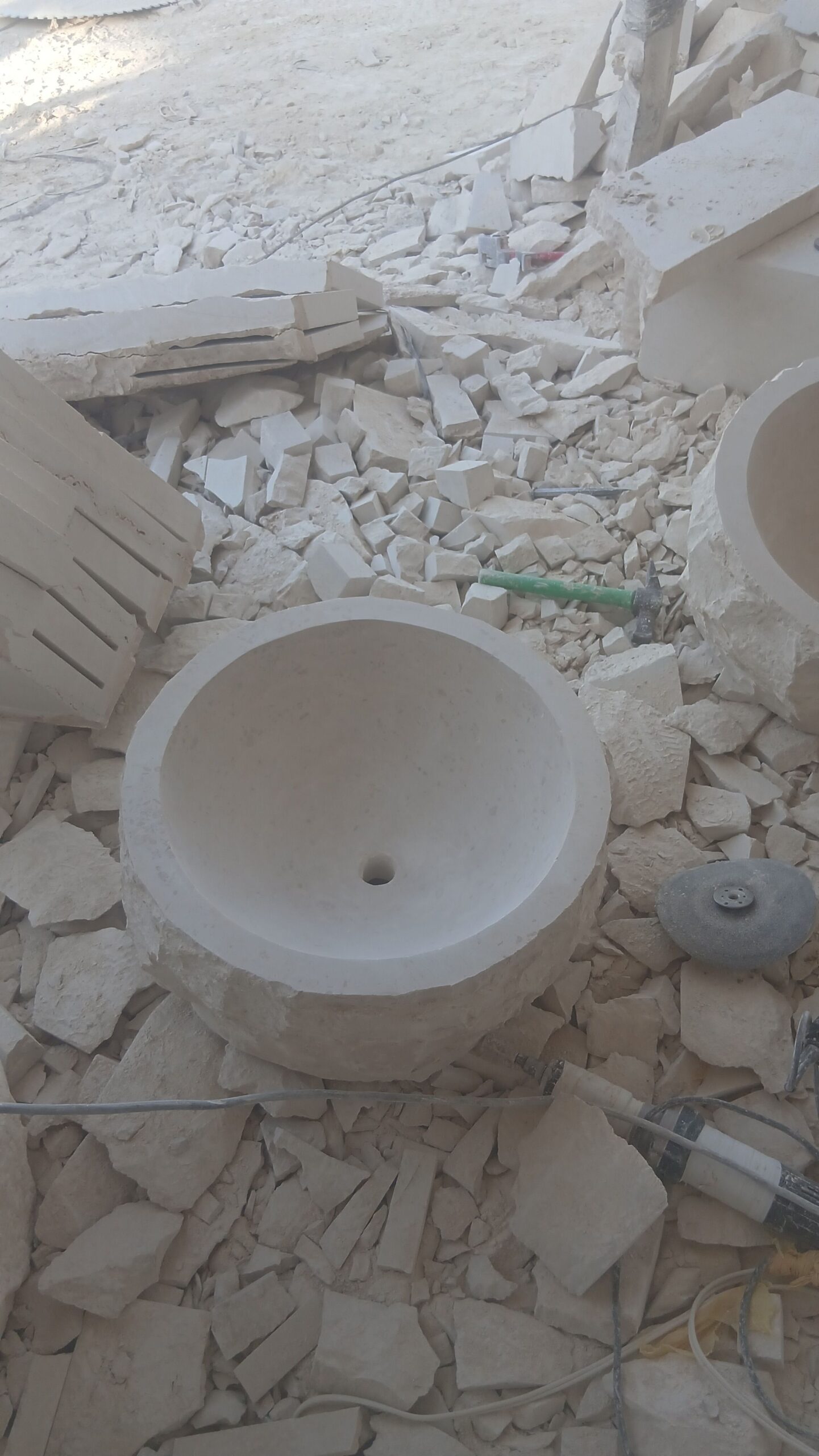 احواض حجر طبيعي