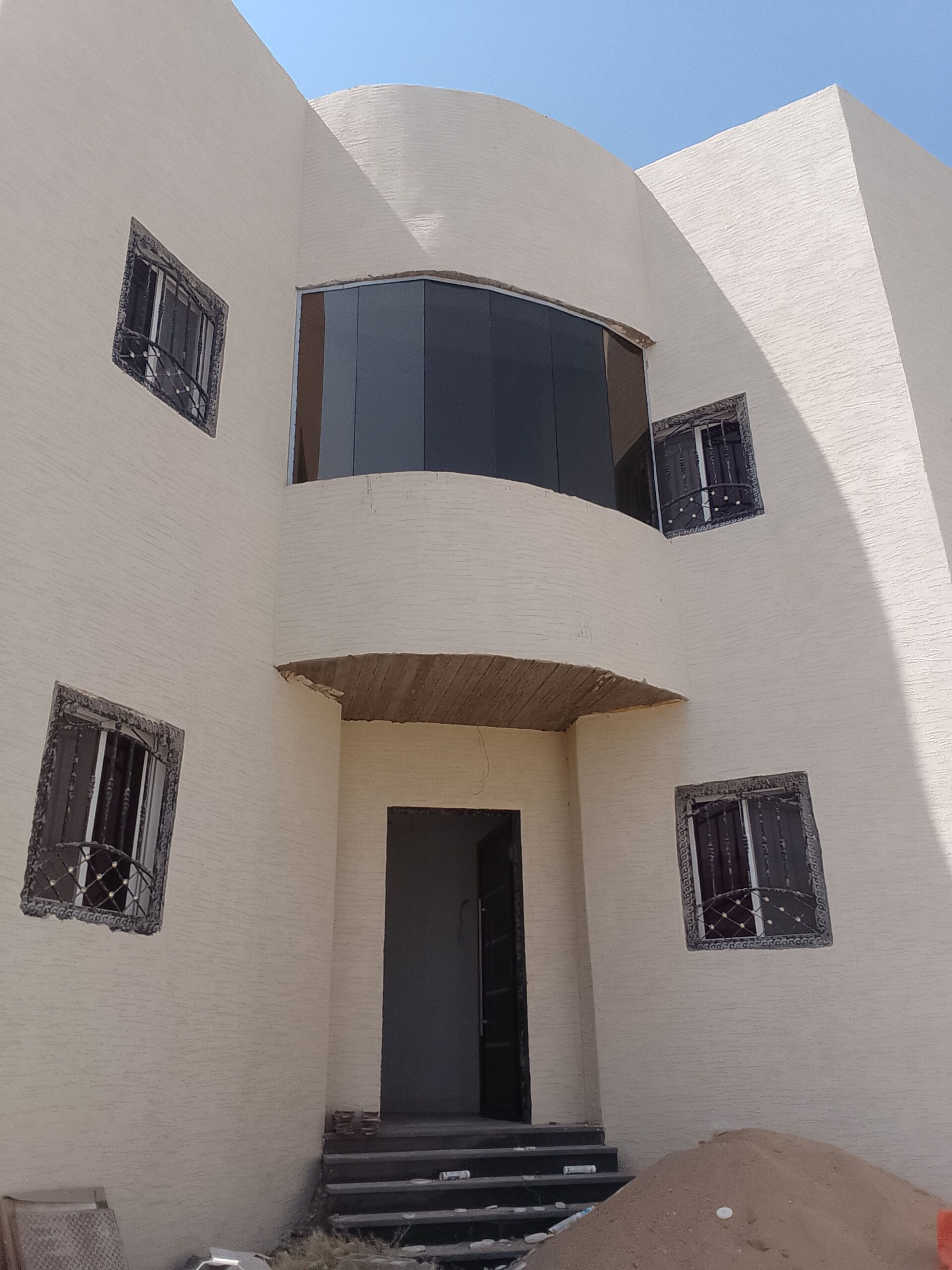 معلم قزاز سكريت ودربزان درج والامنيوم ومطابخ