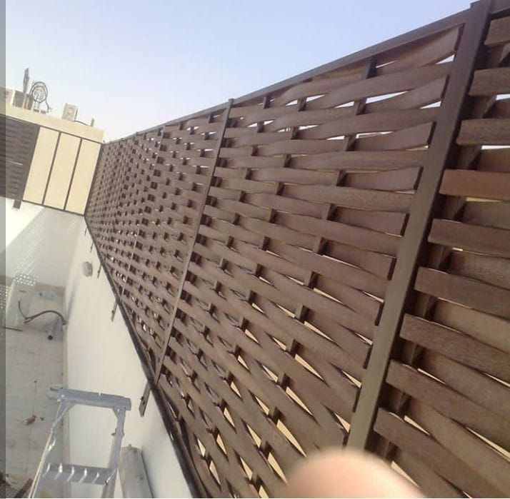 حداد صيانة أبواب لحام حداد مظلات وسواتر