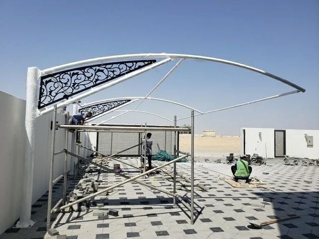 حداد صيانة أبواب لحام حداد مظلات وسواتر