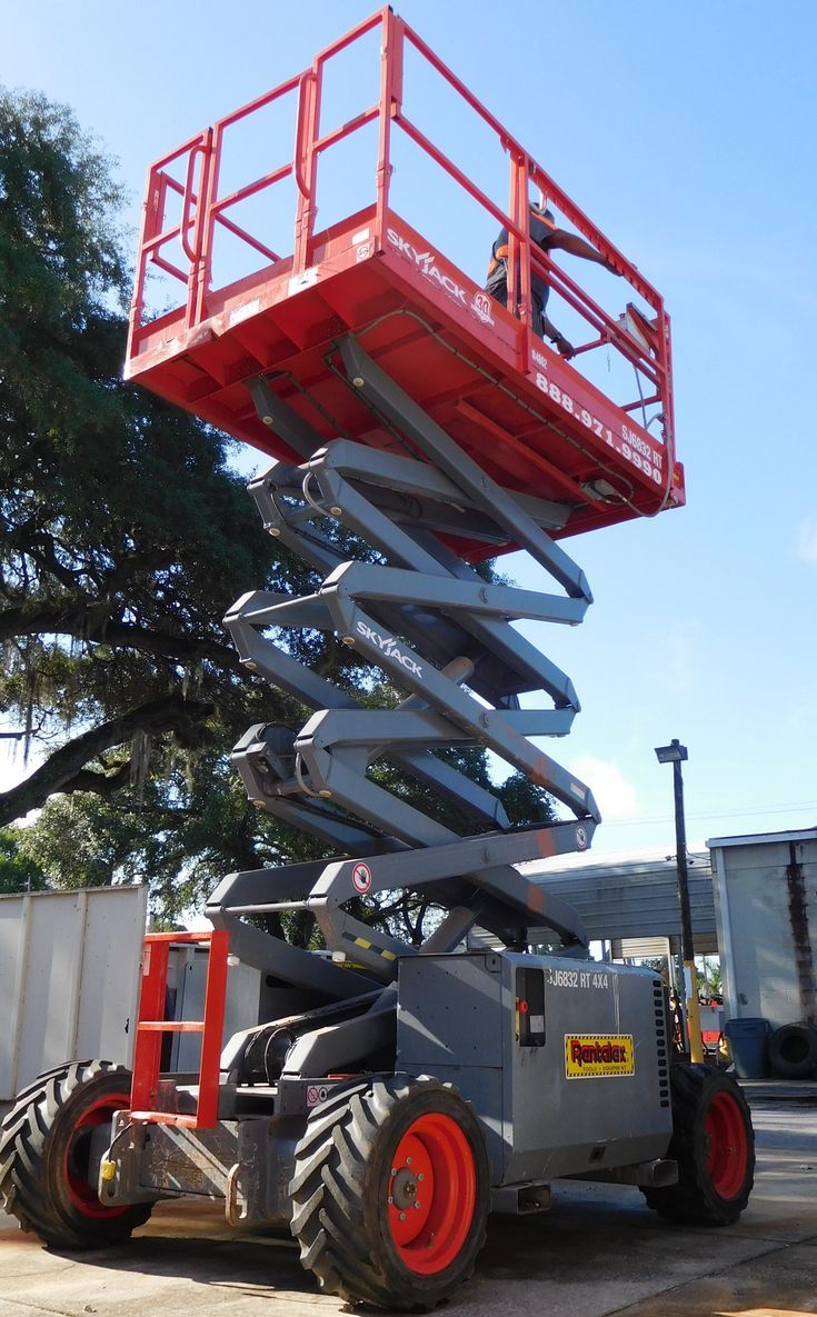 سيزرلفت للايجار مانلفت للايجار كرينات للإيجار