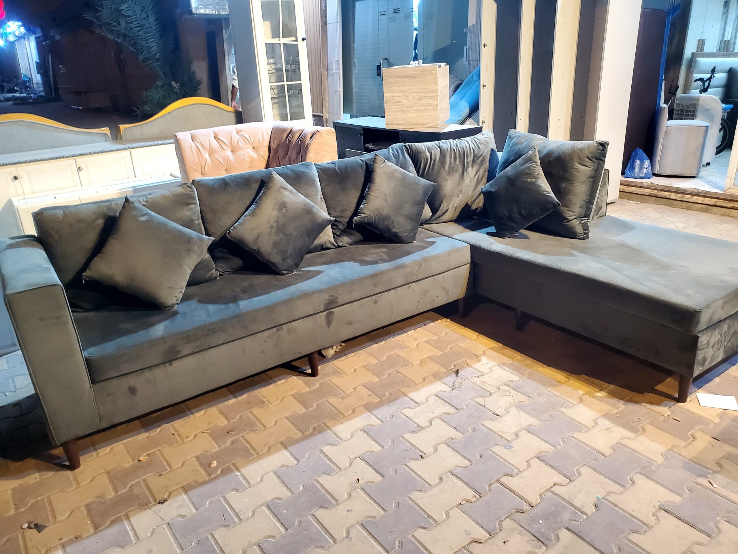 مجالس كنب شبه الجديد