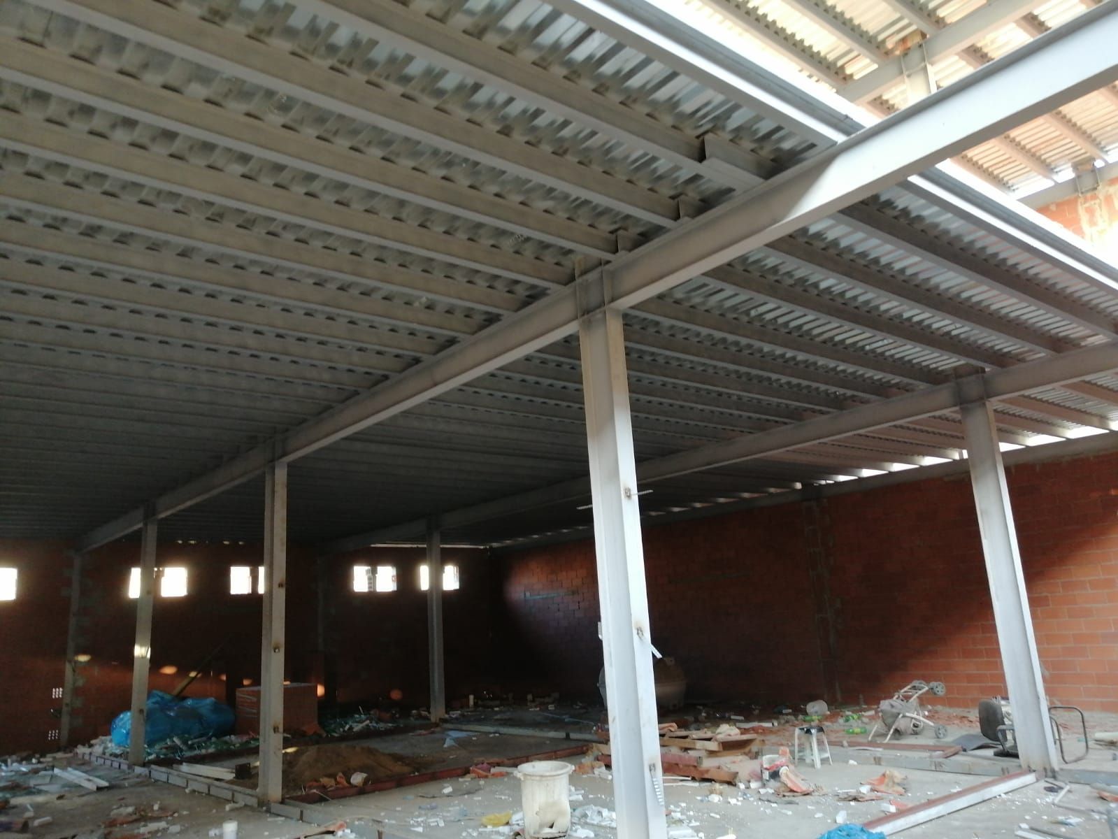 انشاء مستودعات تركيب هناجرجده 0500733830