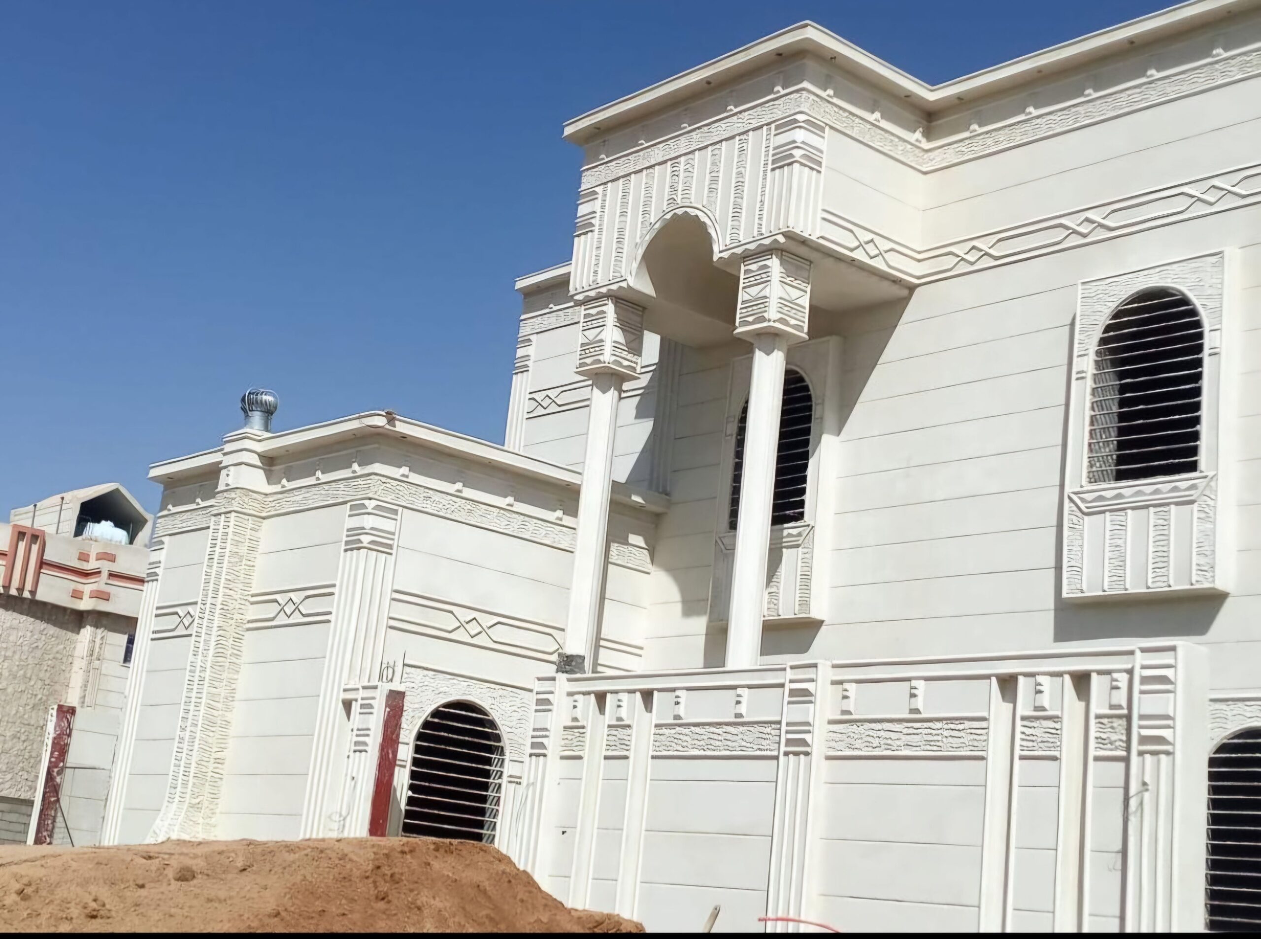 لياسه ملونه بديل الحجر.