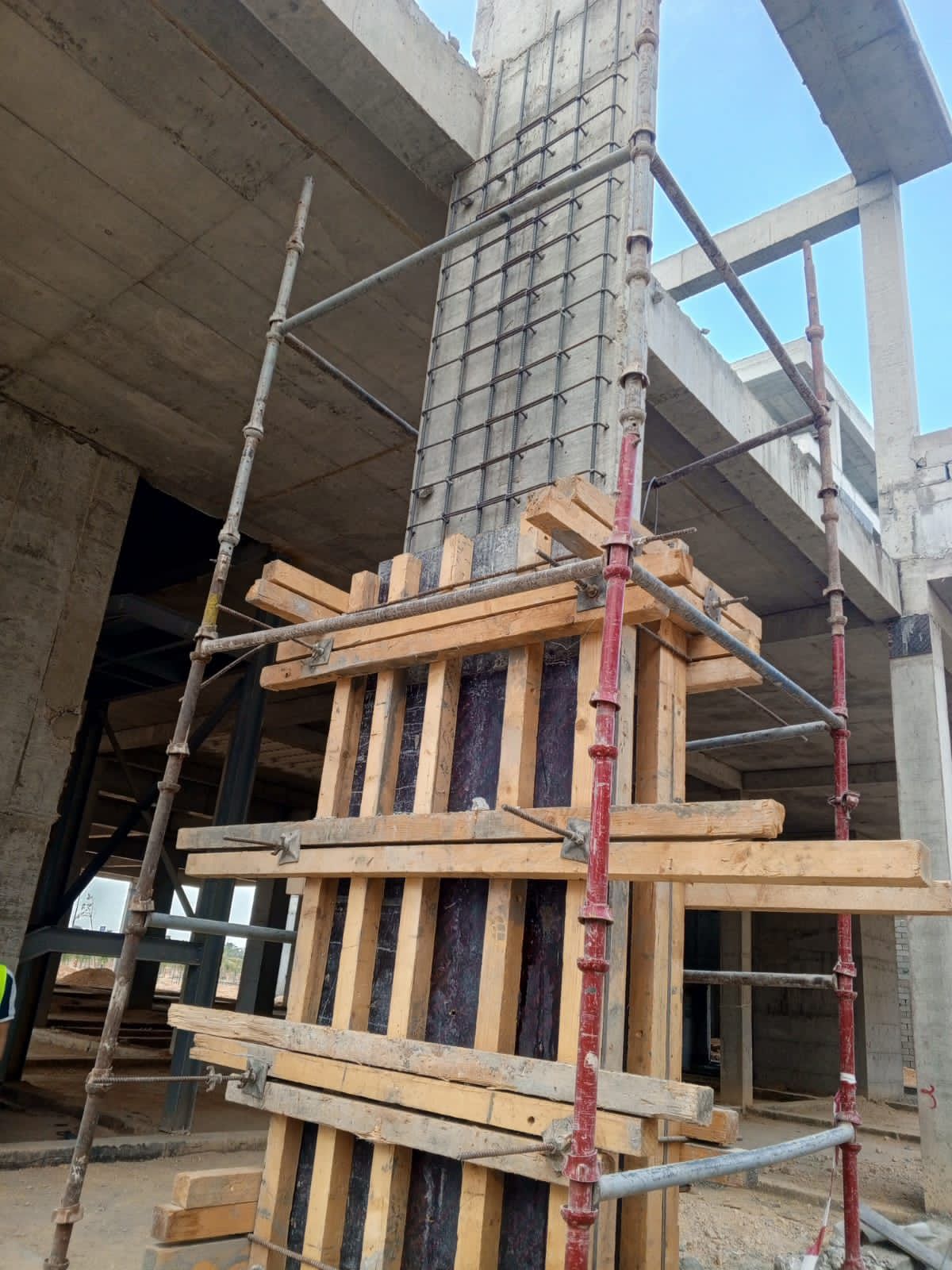 مقاول ملاحق وترميم