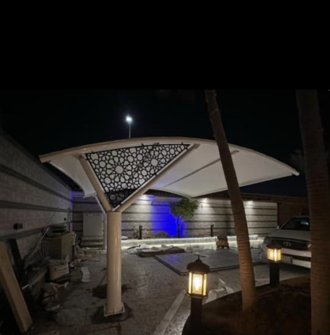 مضلات سيارات وبيوت شعر ملكي