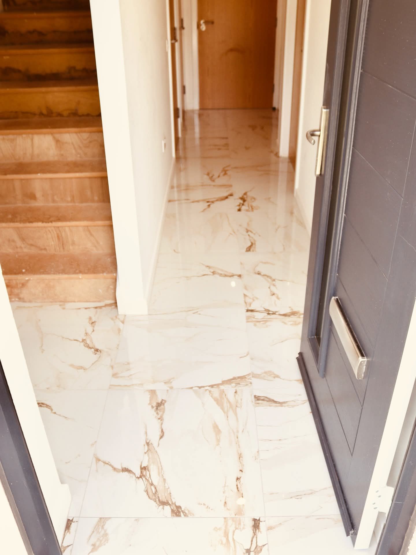 مطعم بلاط السيرميك البرسلان روخام بناء تليس داخل ا