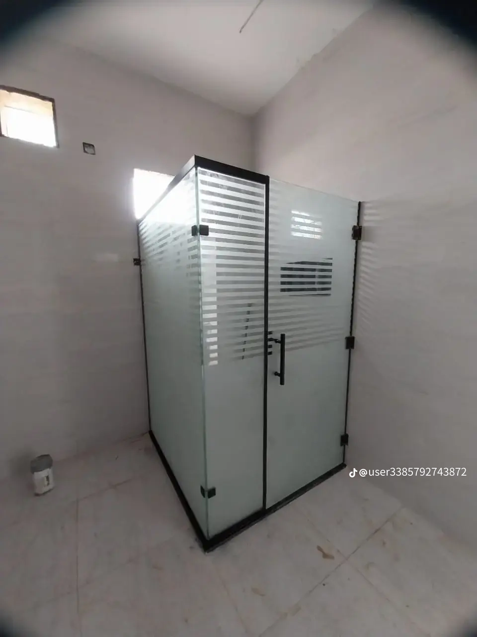 معلم قزاز سكريت ودربزان درج والامنيوم ومطابخ