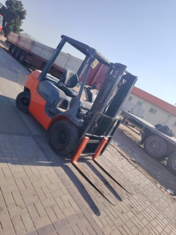 رافعة شوكيه للايجار ايجار رافعة شوكية في الرياض 05