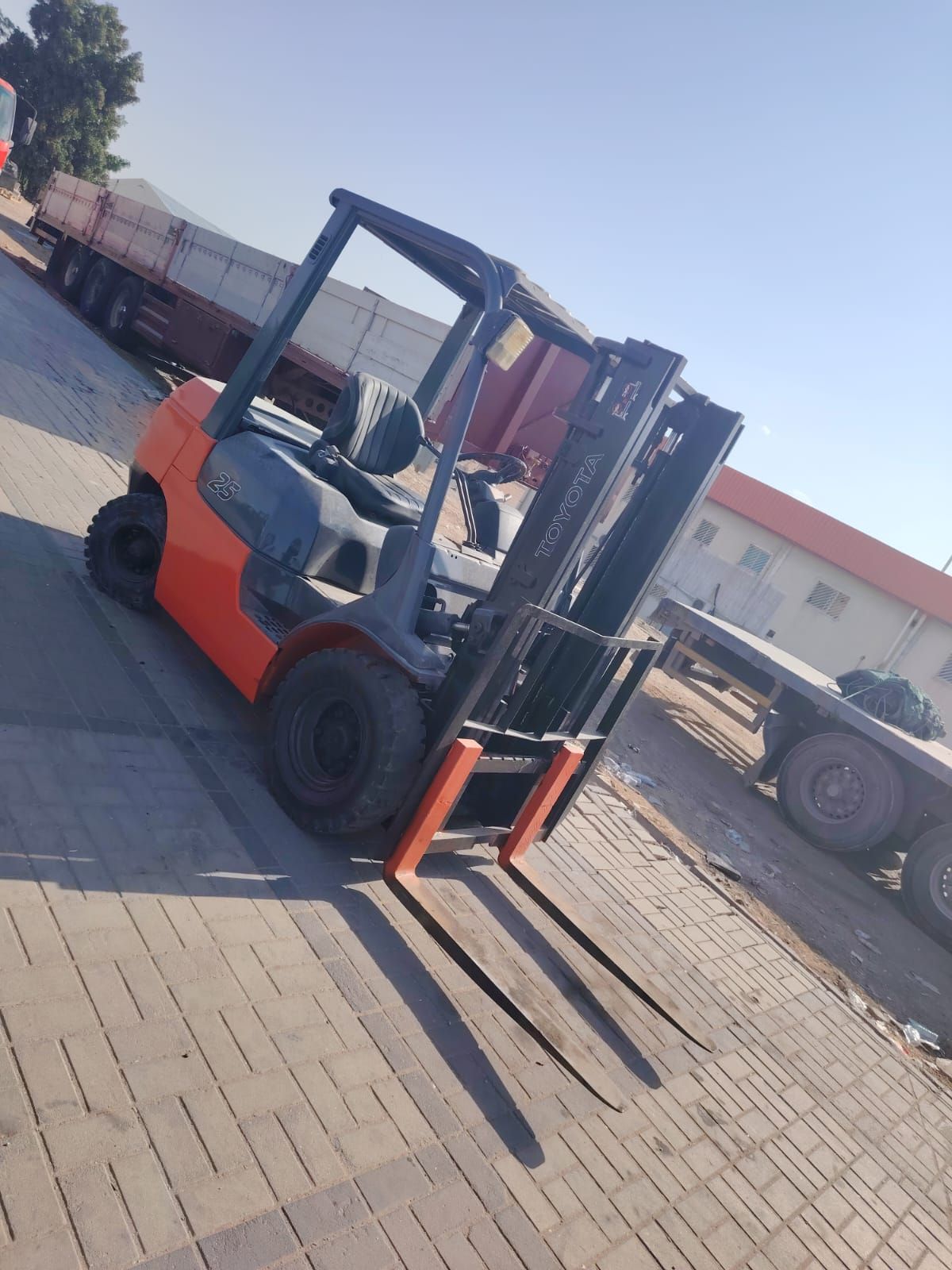 رافعة شوكيه للايجار ايجار رافعة شوكية في الرياض 05