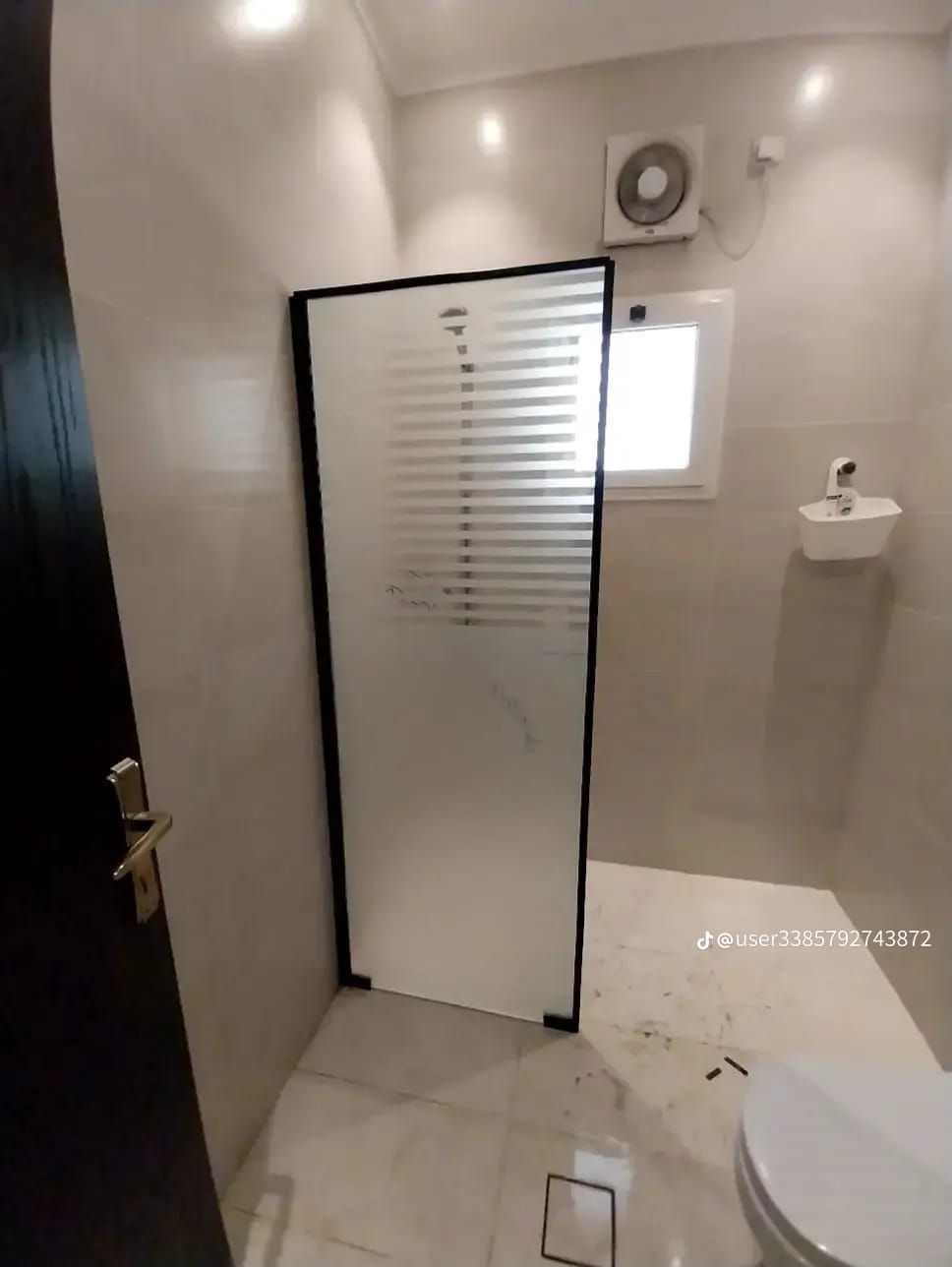 معلم قزاز سكريت ودربزان درج والامنيوم ومطابخ