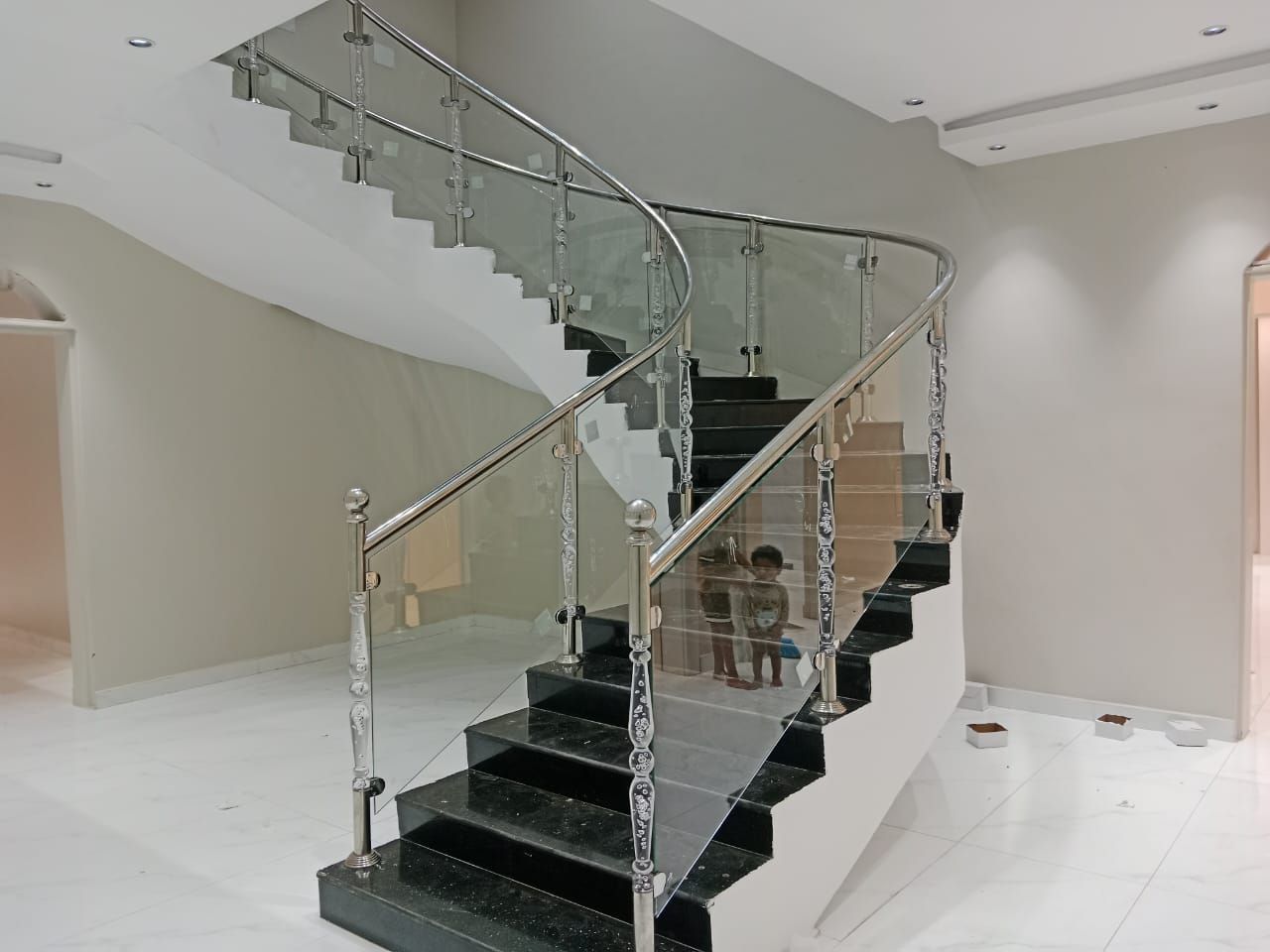 زجاج سكريت جازان 0508404857