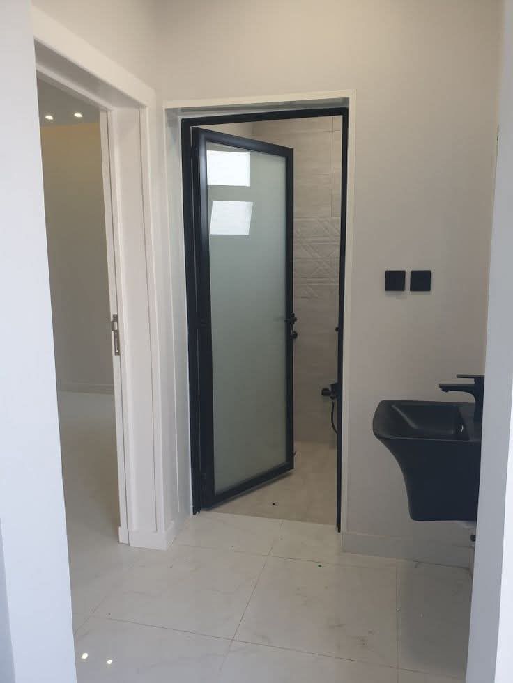 أبواب المنيوم شباك أبواب حديد سواتر مظلات