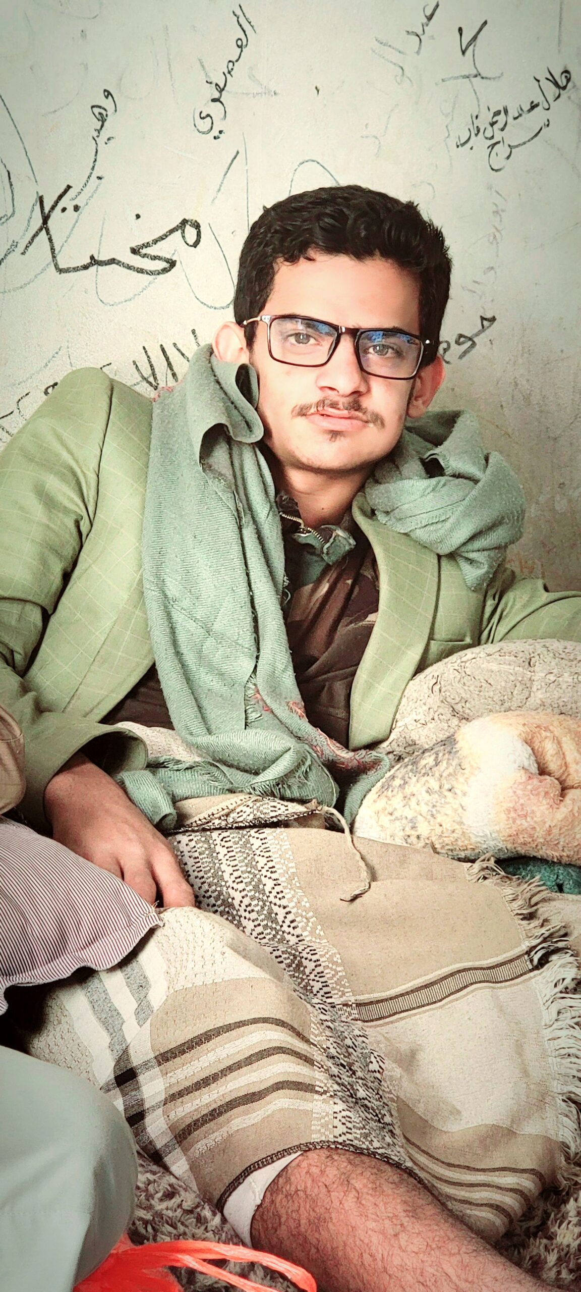 يمني ابحث عن شغل انا متواجد في صنعاء