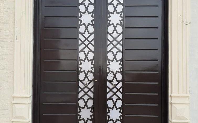 حداد صيانة أبواب لحام حداد مظلات وسواتر