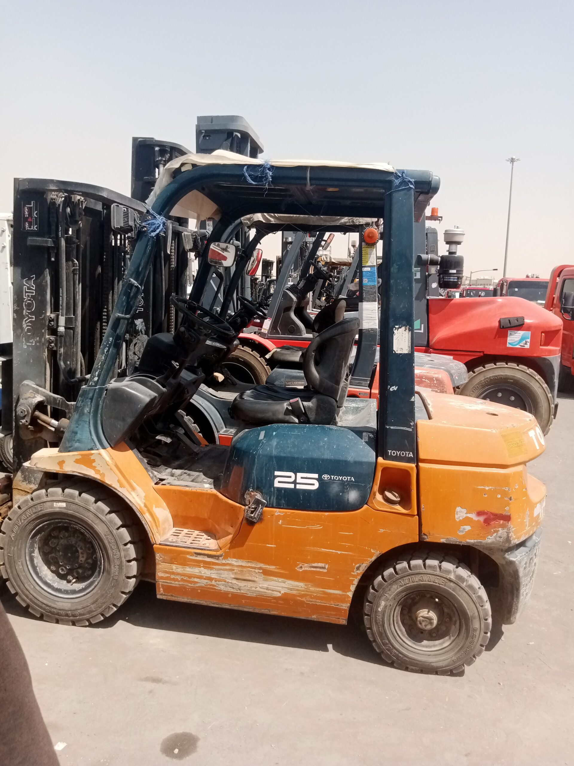 فركليف رافعه شوكيه لتاجير اليومي وشهري 3 طن 7 طن 1