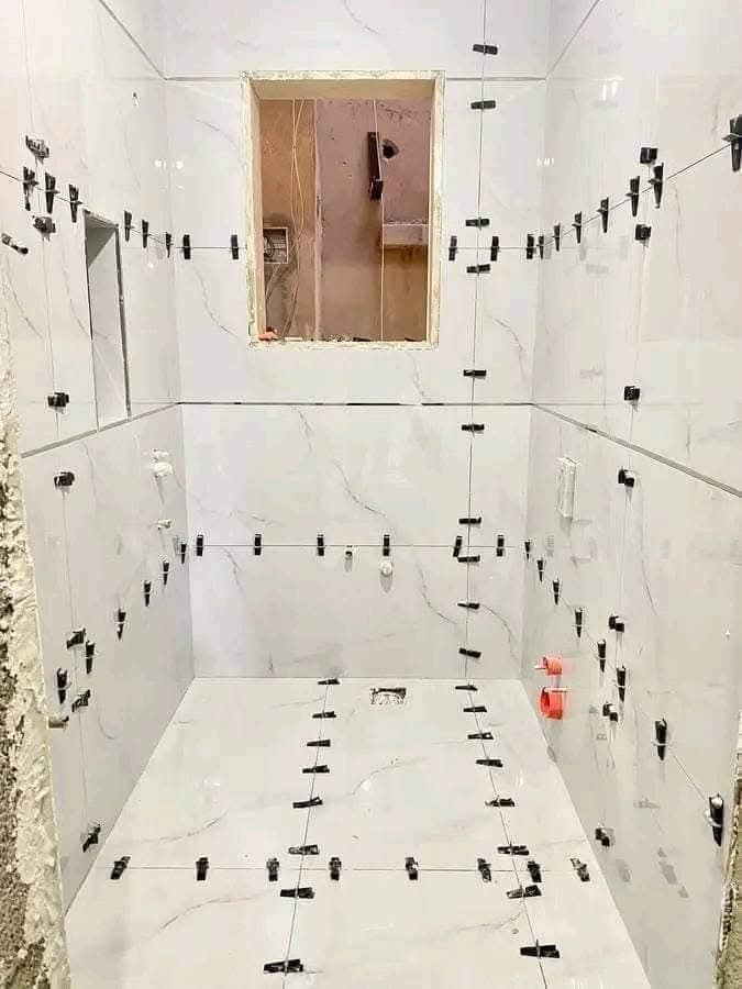 مبلط يمني في الرياض