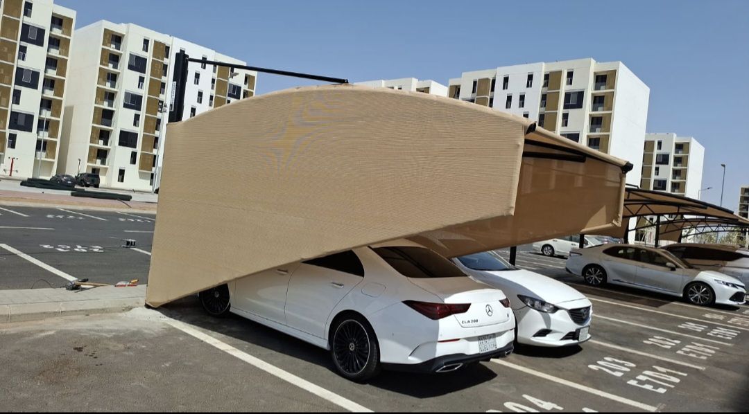 مضلات سيارات وبيوت شعر ملكي