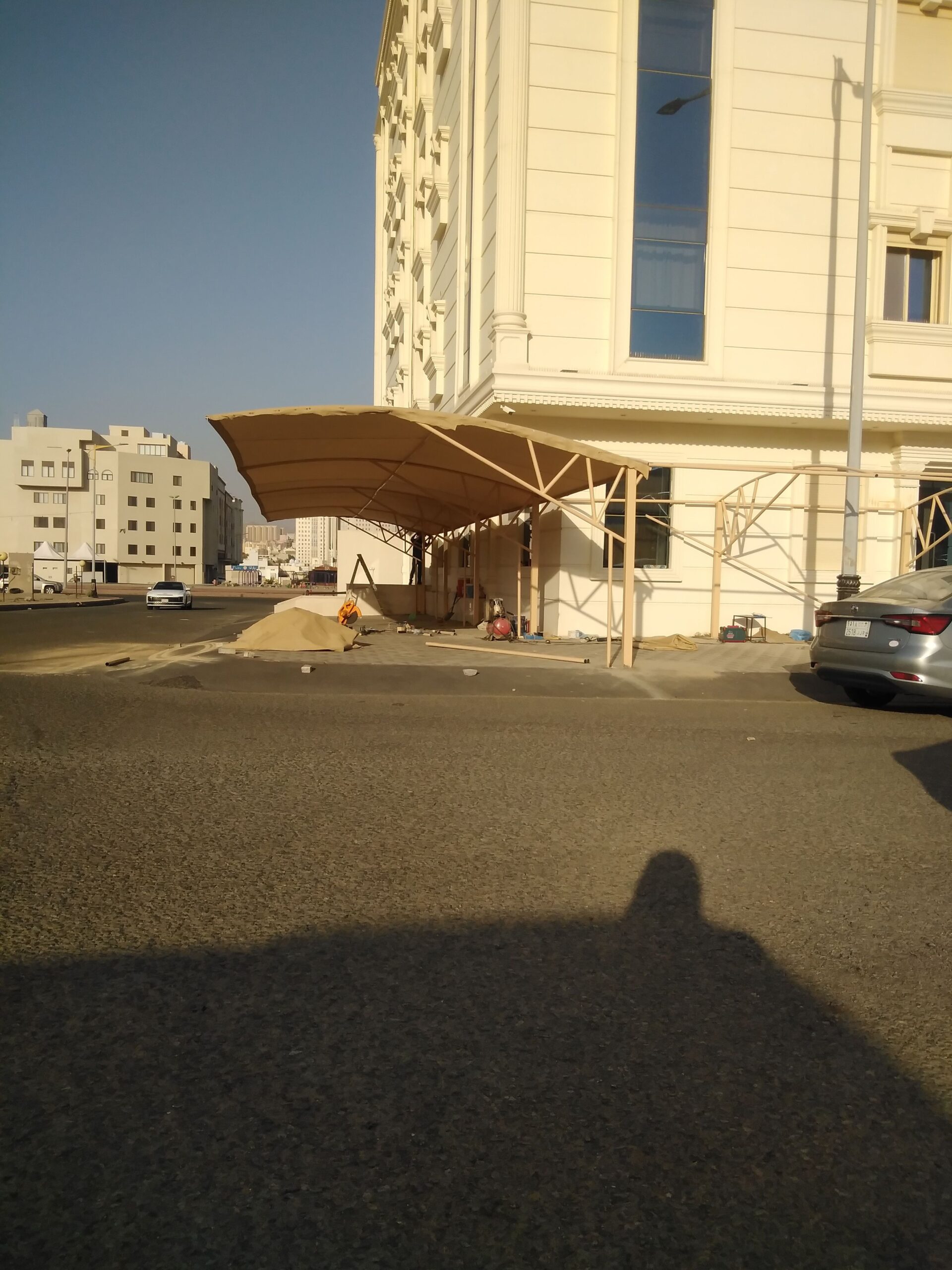 مضلات سيارت وبيوت شعر ملكي