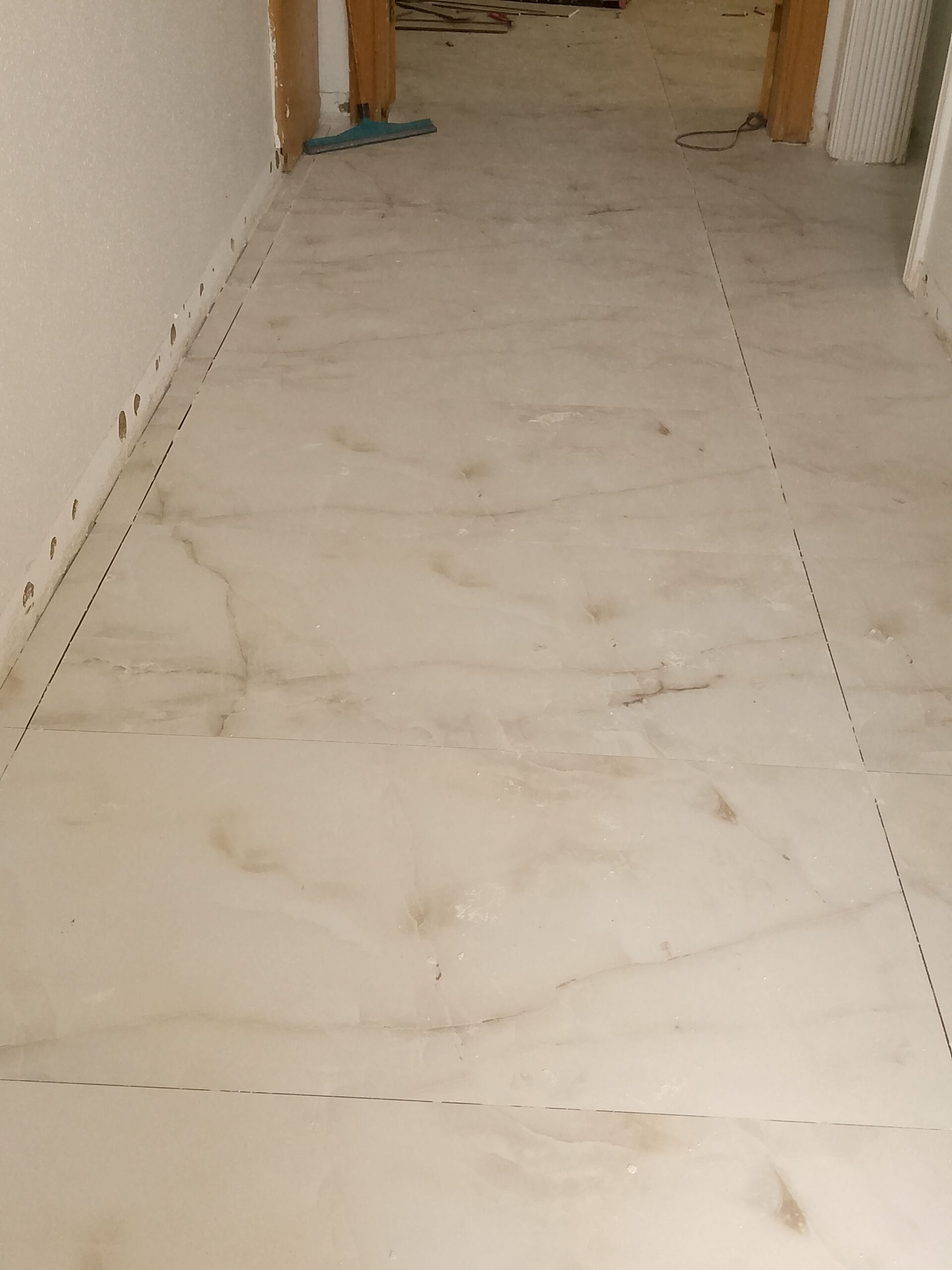 معلم بلاط السيرميك البرسلان روخام بناء تليس داخل ا