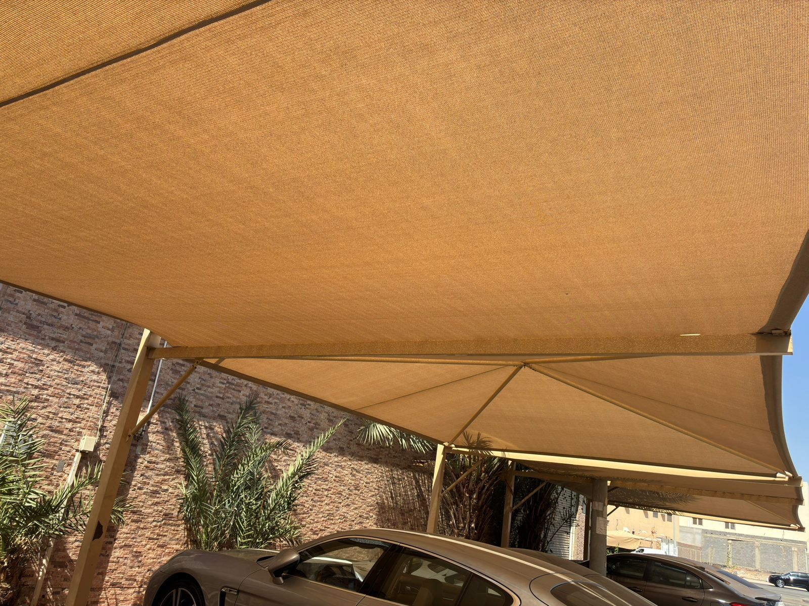 مظلات وسواتر 0500733830