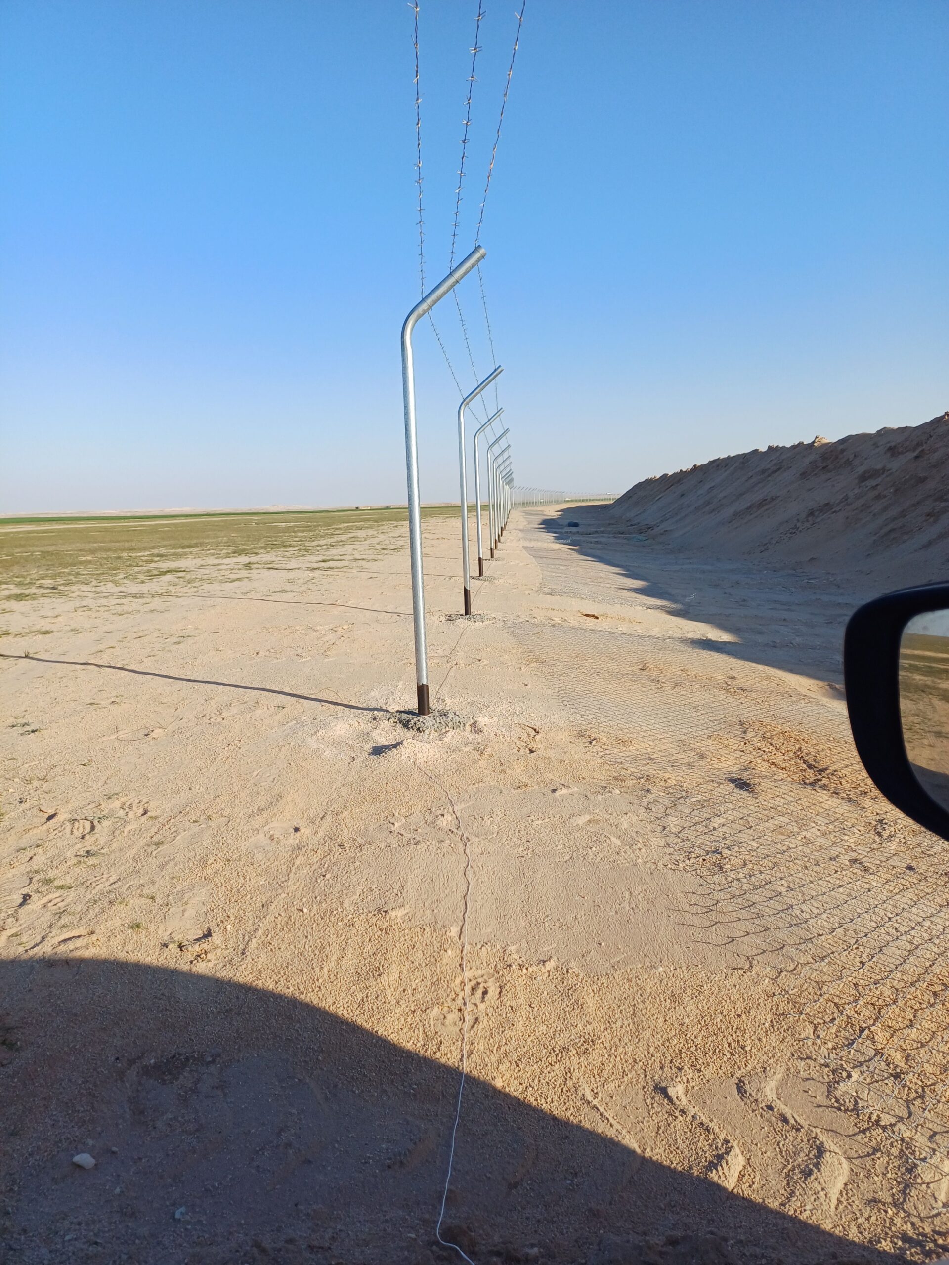 نقوم بتورد وتركيب جميع النواع الشبوك ونخيل