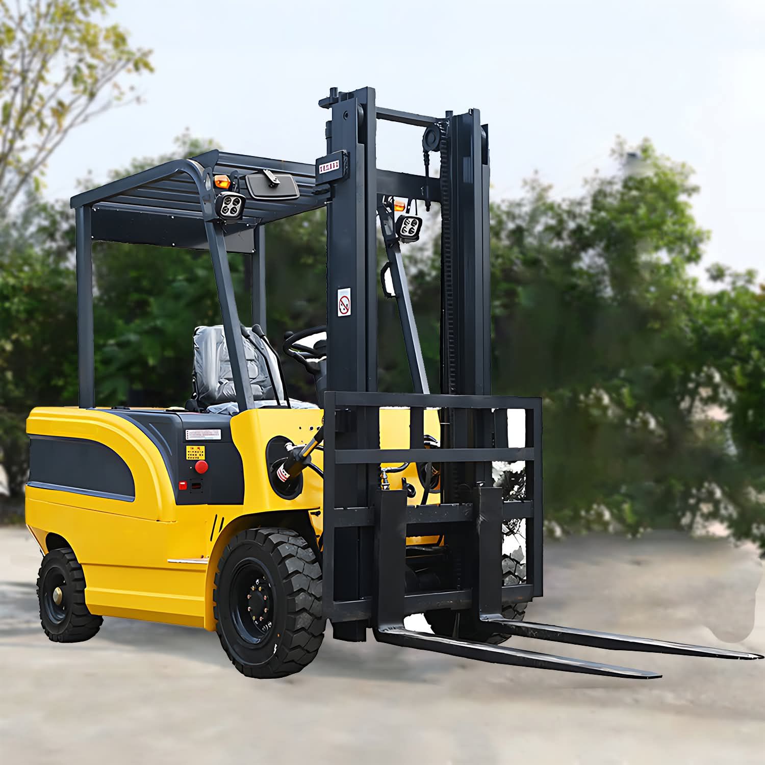 تأجير رافعة شؤكيه كرينات فوركلفت كلارك