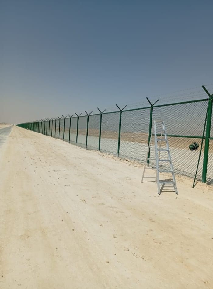 نقوم بتورد وتركيب جميع النواع الشبوك ونخيل