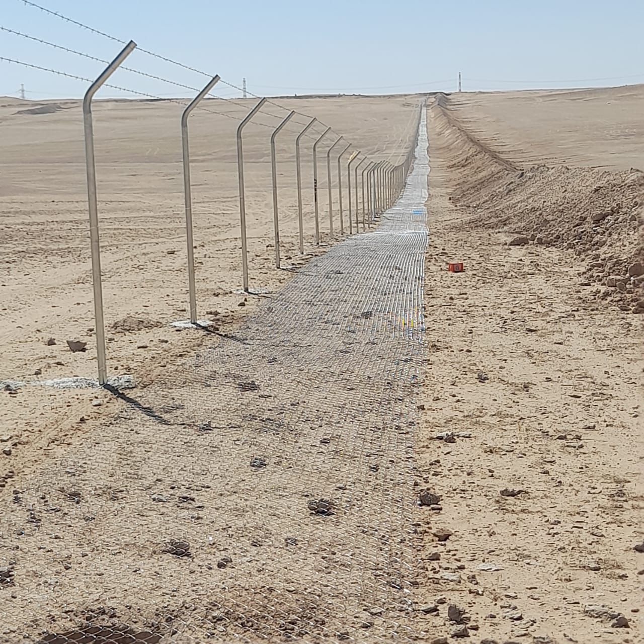 نقوم بتورد وتركيب جميع النواع الشبوك بعدت النواعها