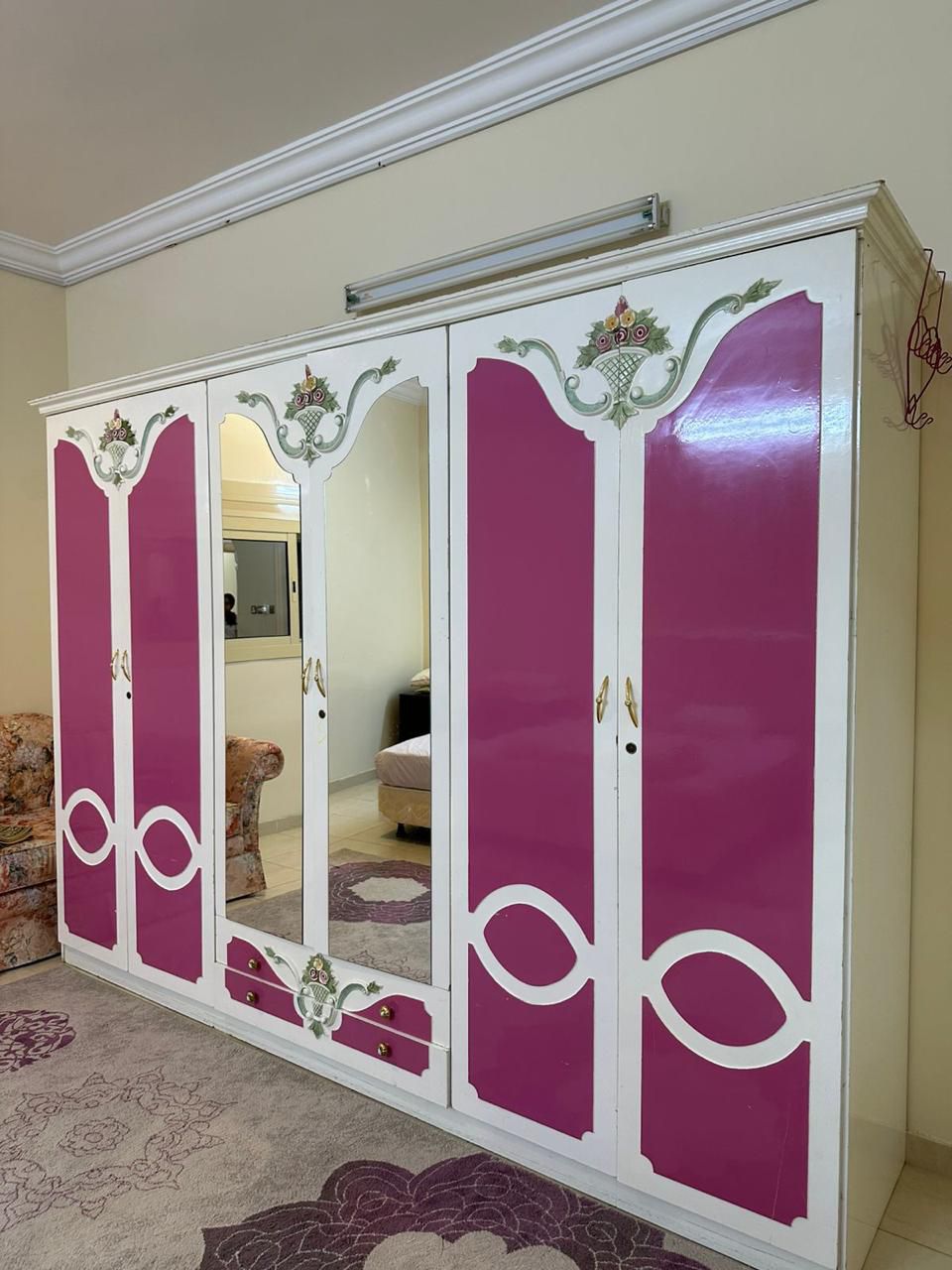 نجار الطائف فك وتركيب غرف نوم ودوليب وستاير وفتح ك