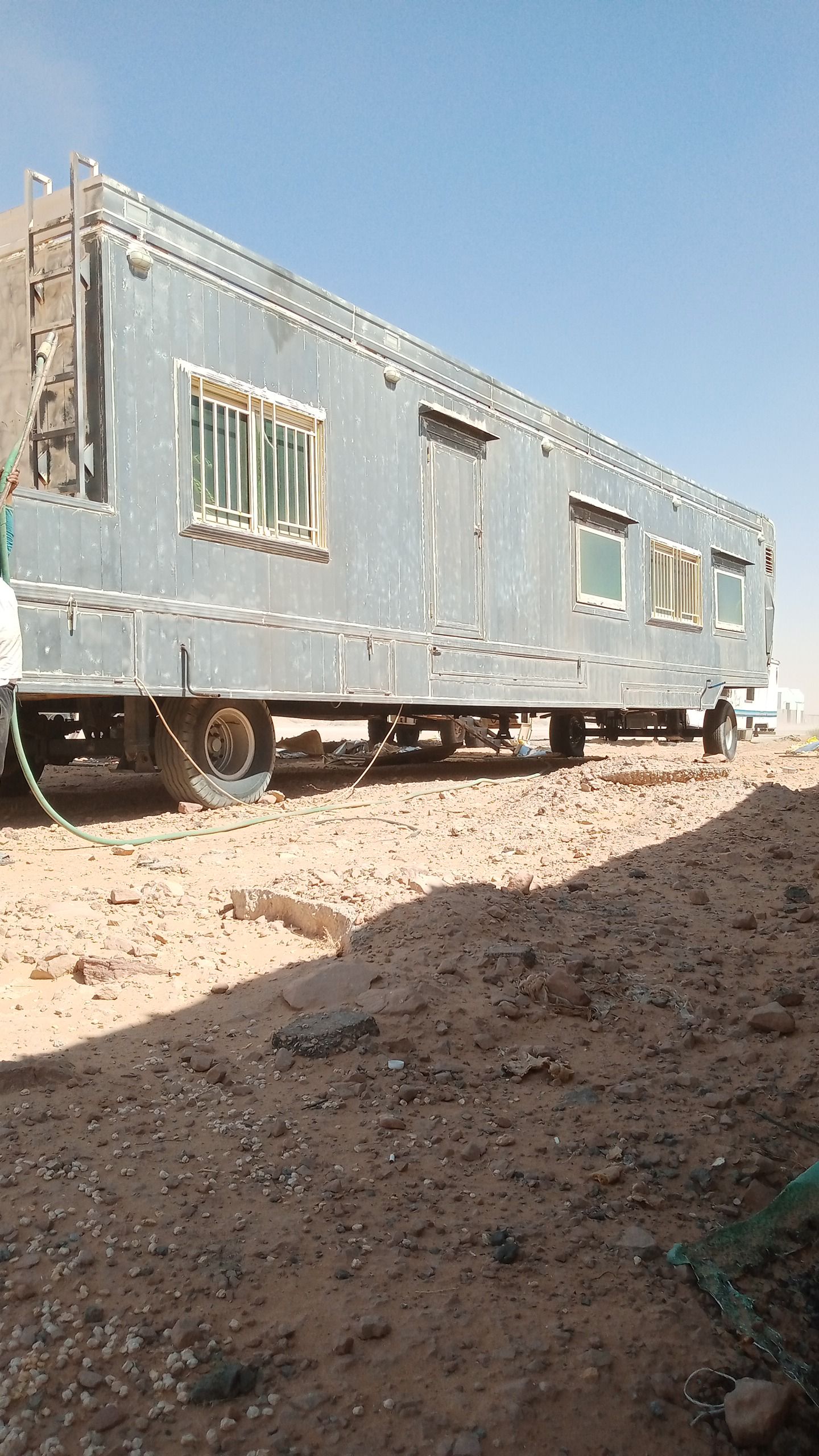 موجود كمبروسر رماله لأزالة الدهان و تكسير وحفر 056