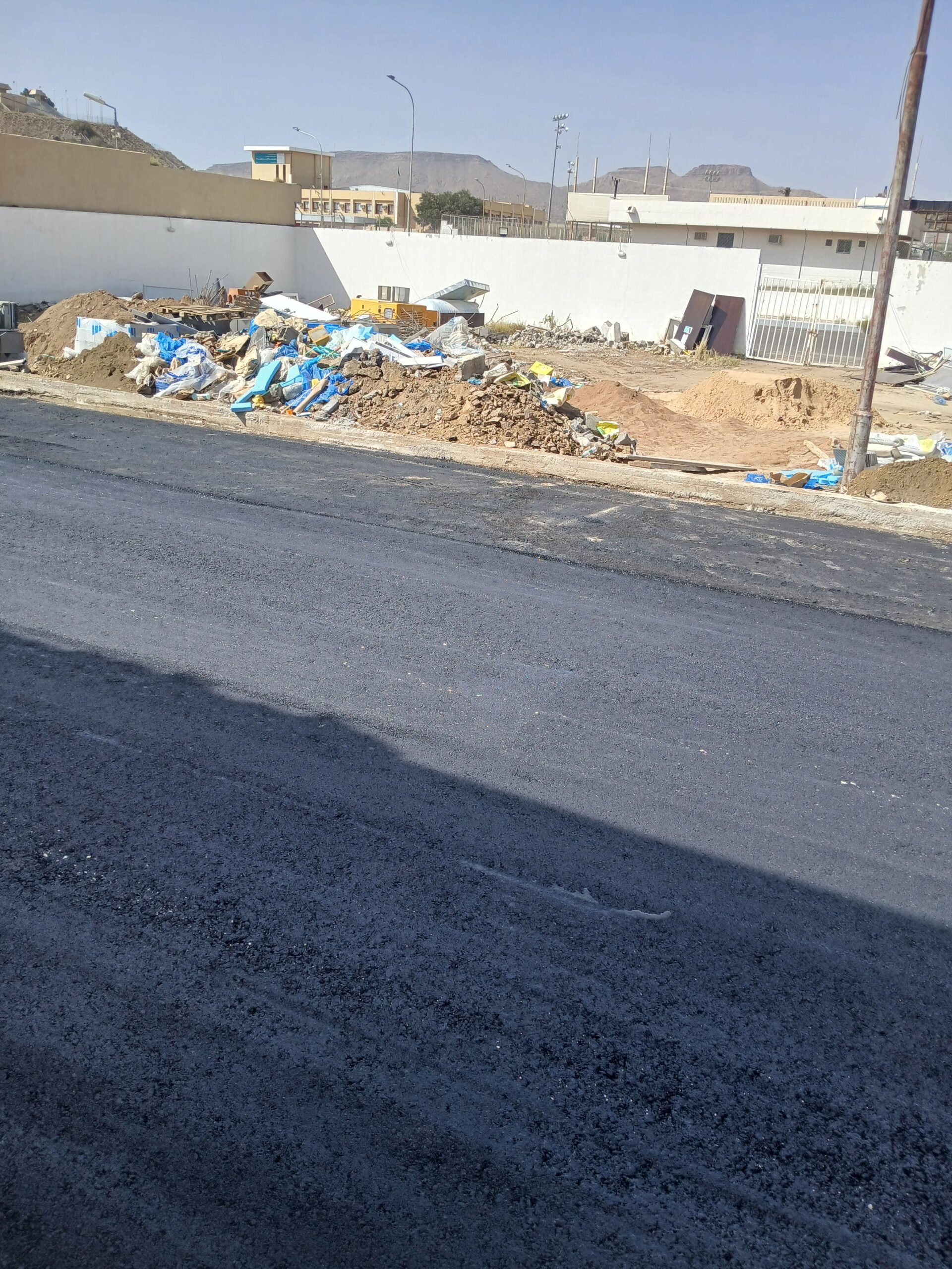 مقاول اسفلت وزفلتت الطرق