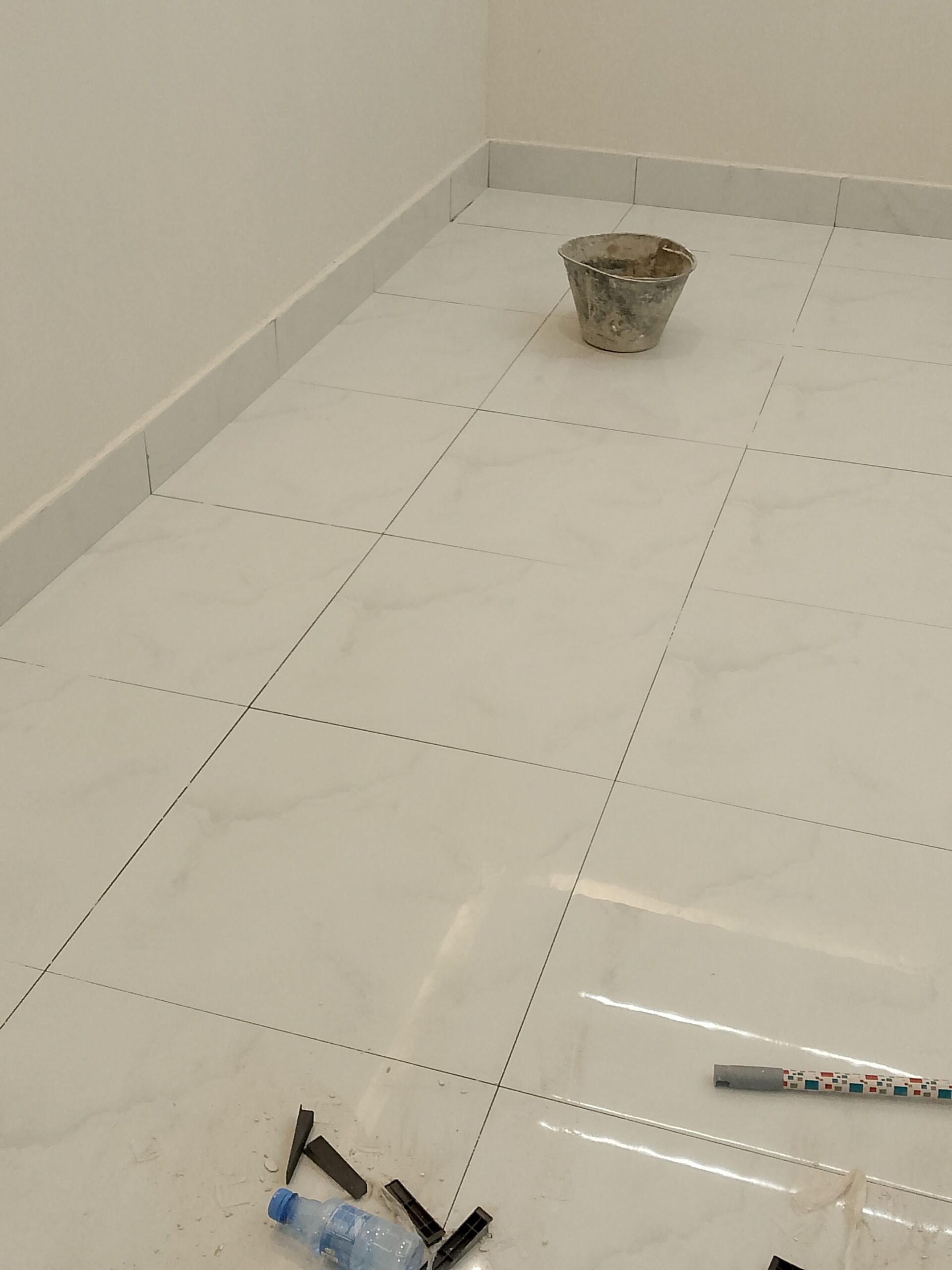 معلم بلاط السيرميك البرسلان مخراج29