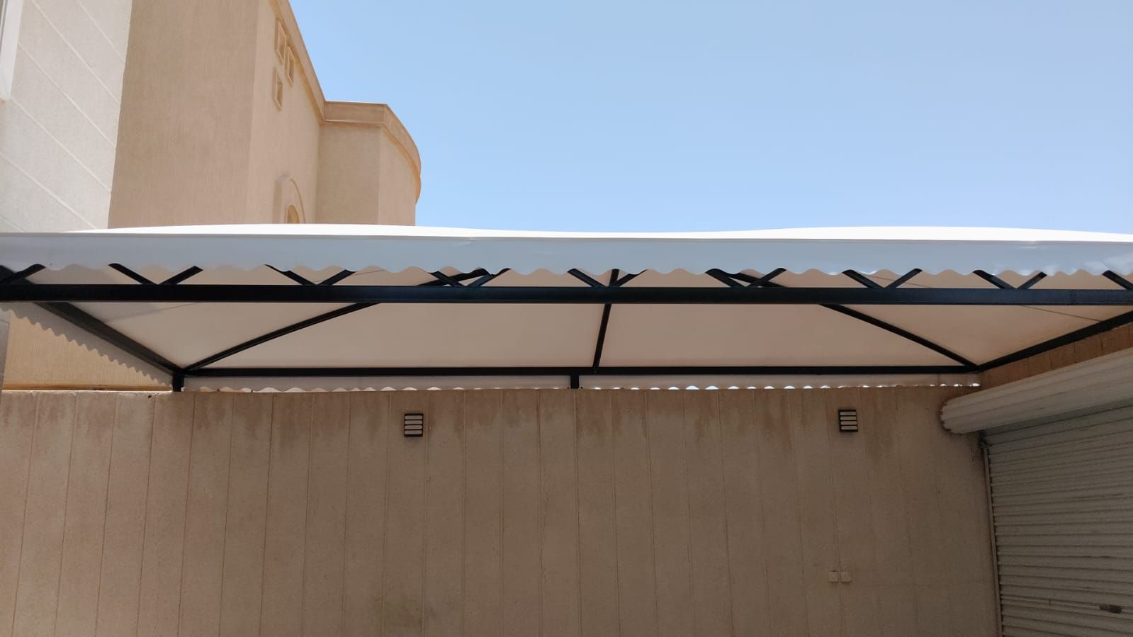 حداد مظلات وسواتر الرياض