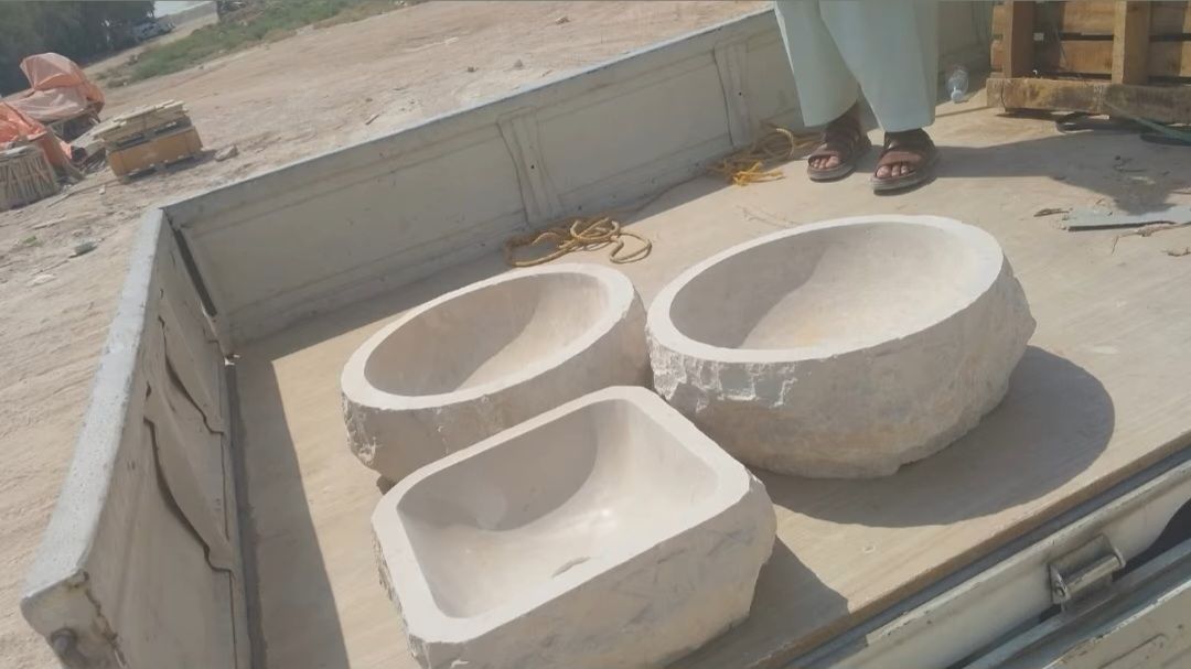 مغاسل حجر طبيعي