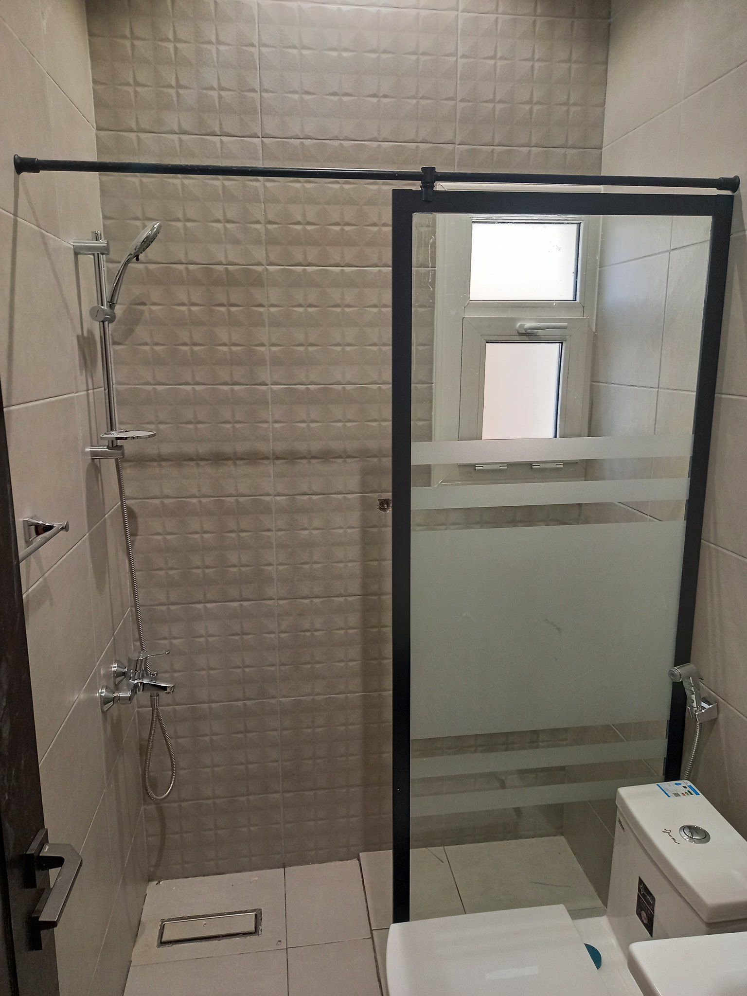 تركيب شورات وجهات مريات دربزين