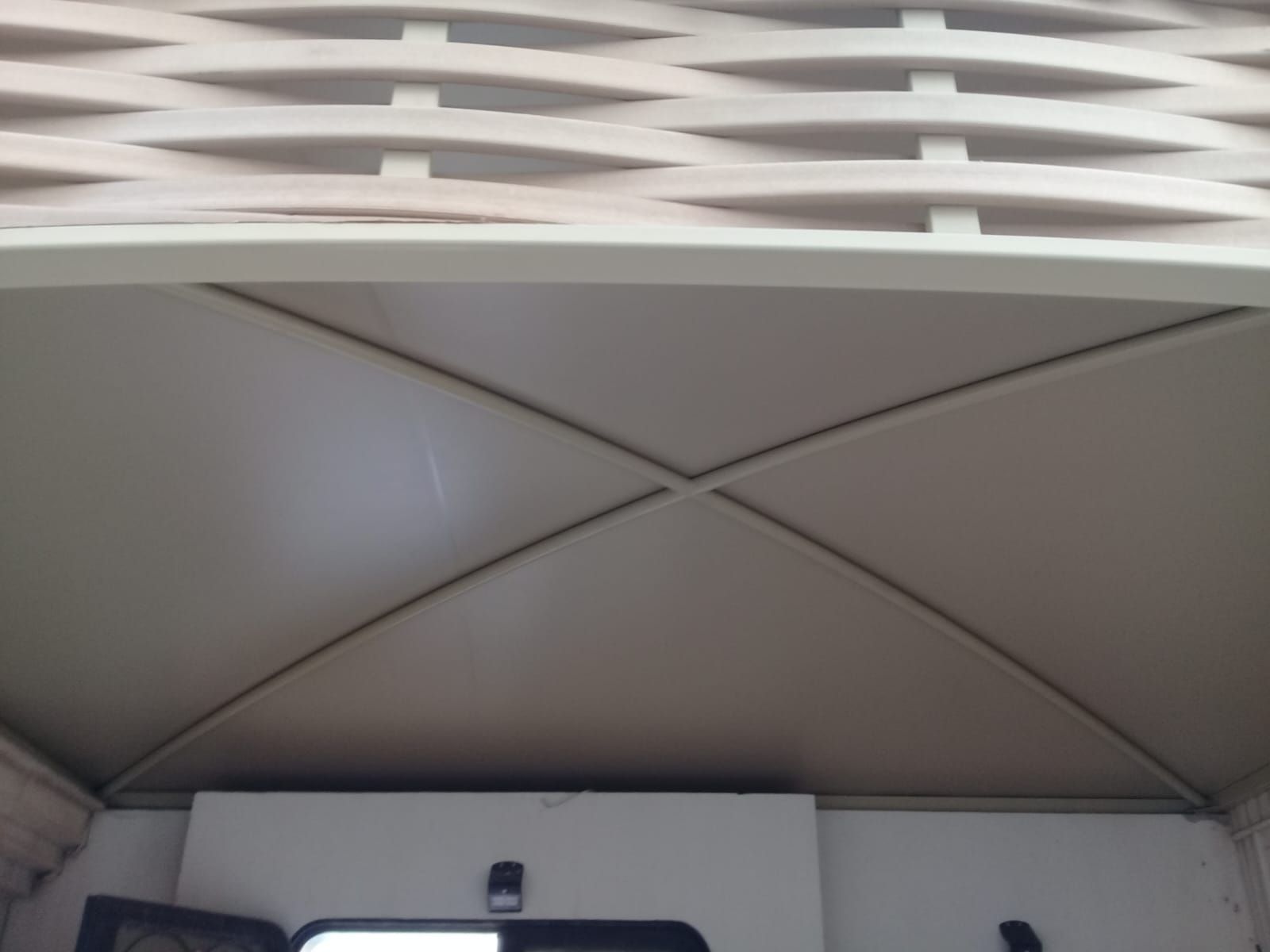 تركيب مظلات وسواتر وجميع اعمال الحداده لتوصل معنا