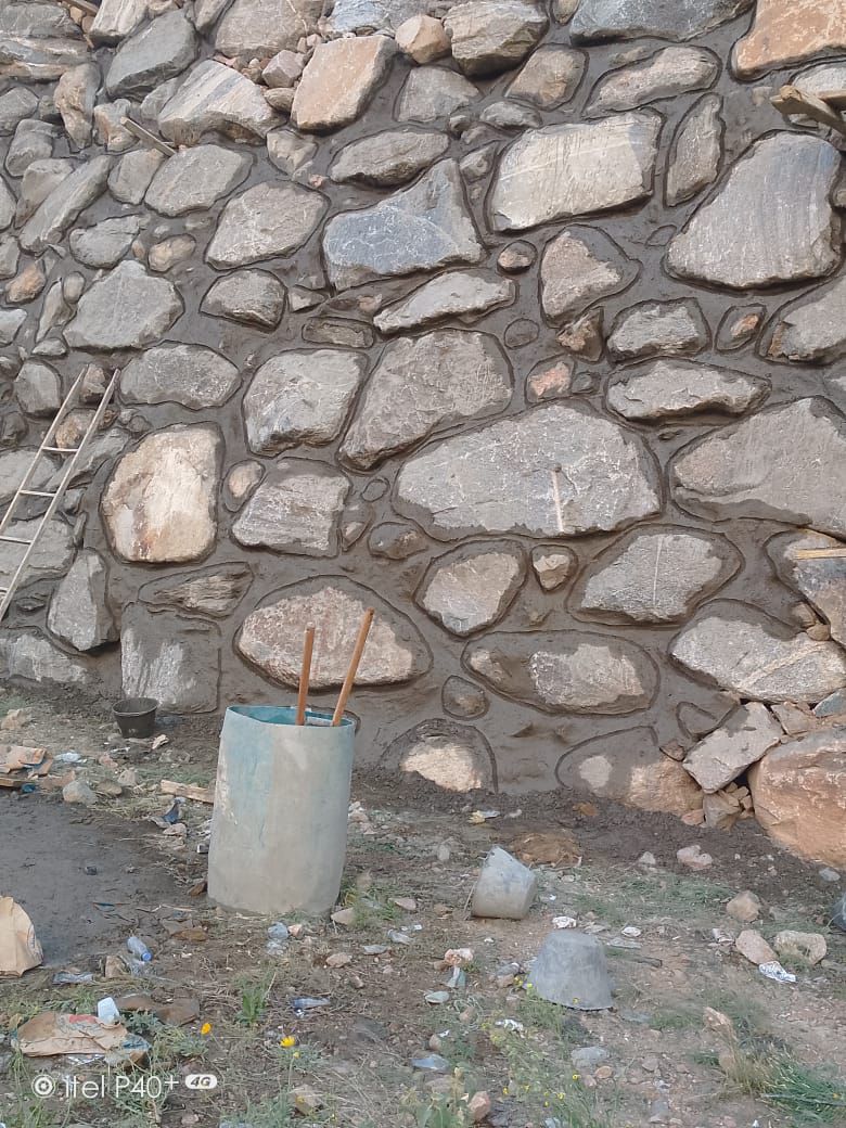 عمران لجميع المقولات لسنا الوحيدون ولكننا الفضل