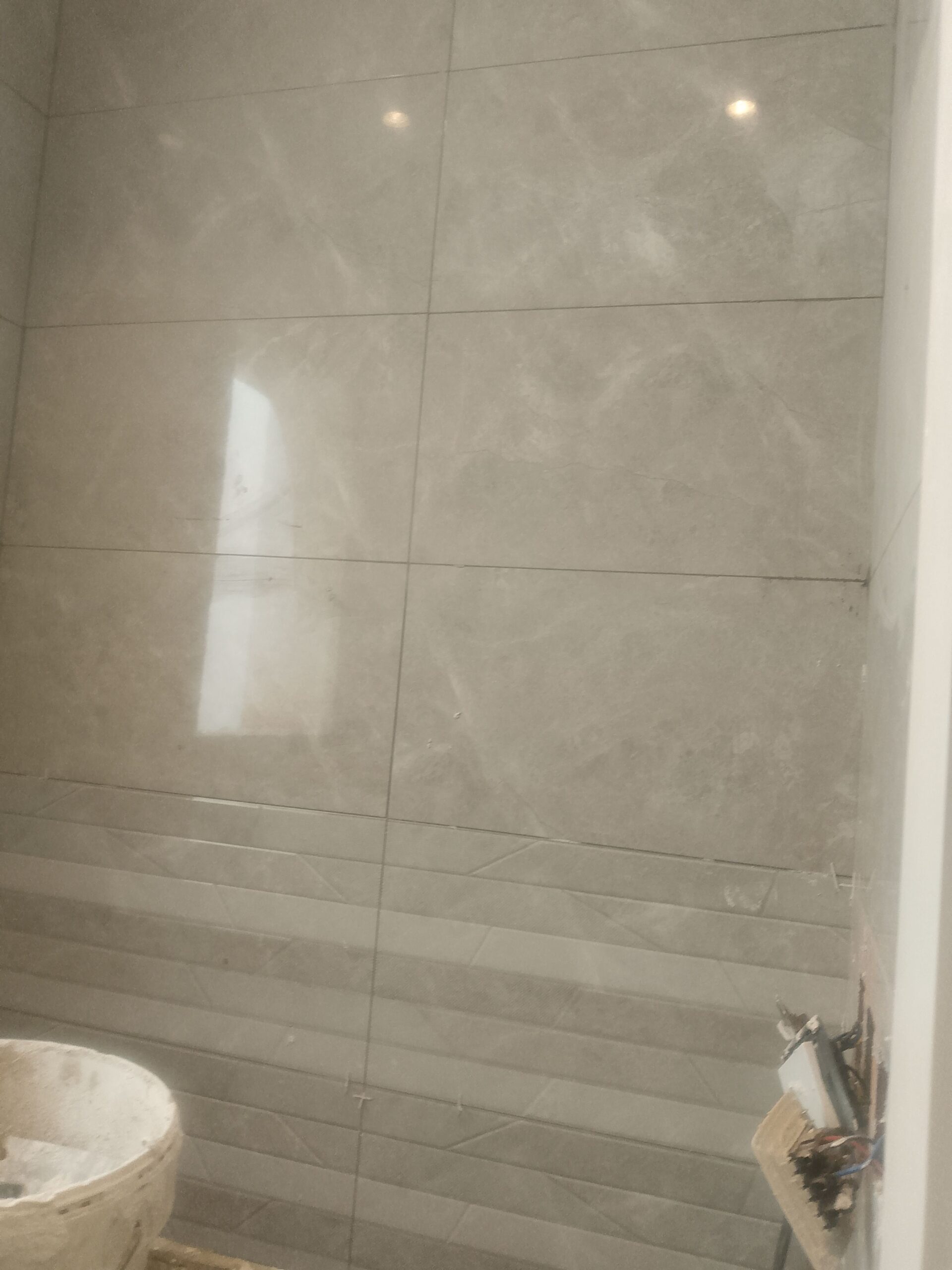 معلم بلاط السيرميك البرسلان روخام داخل الرياض باسع